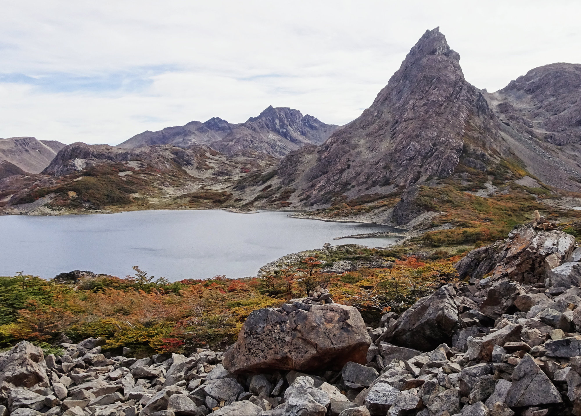 Isla Navarino trekking, End of the world, Dientes circuit, Windhond lake, 2000x1440 HD Desktop