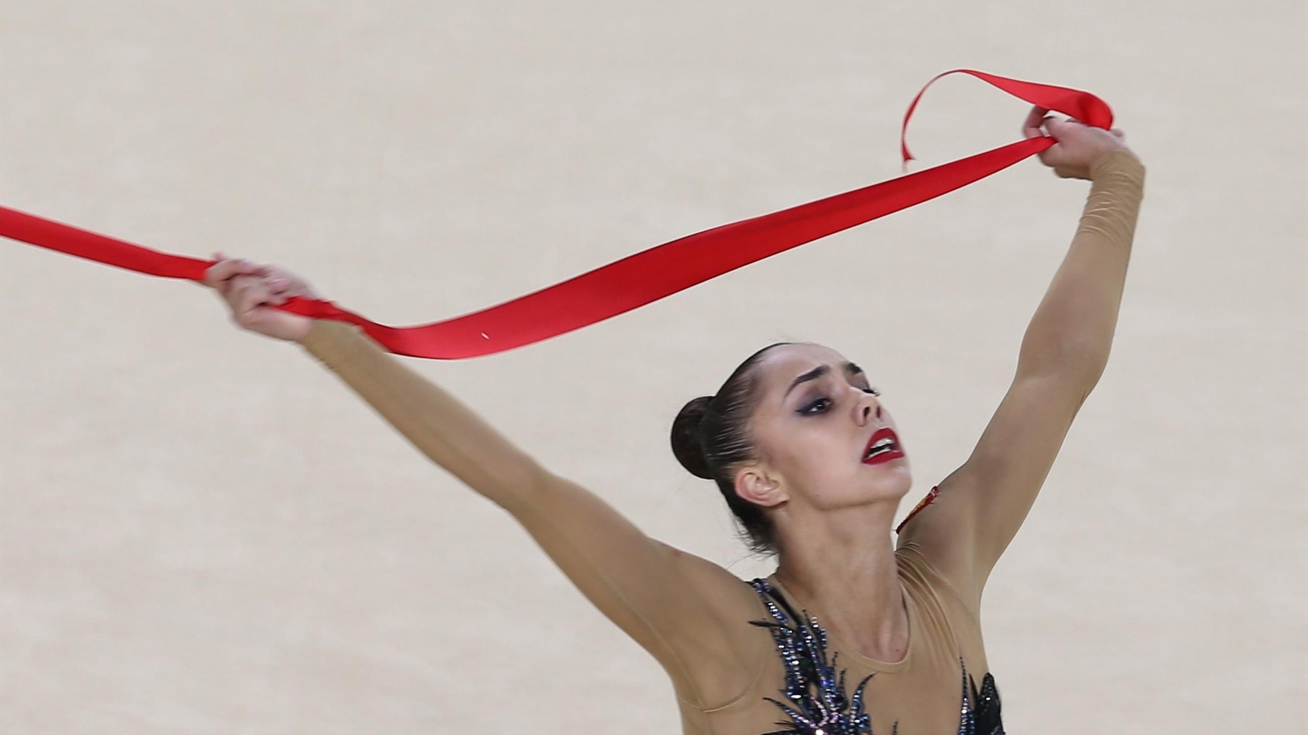 Margarita Mamun, Rhythmic Gymnastics Wallpaper, 2560x1440 HD Desktop