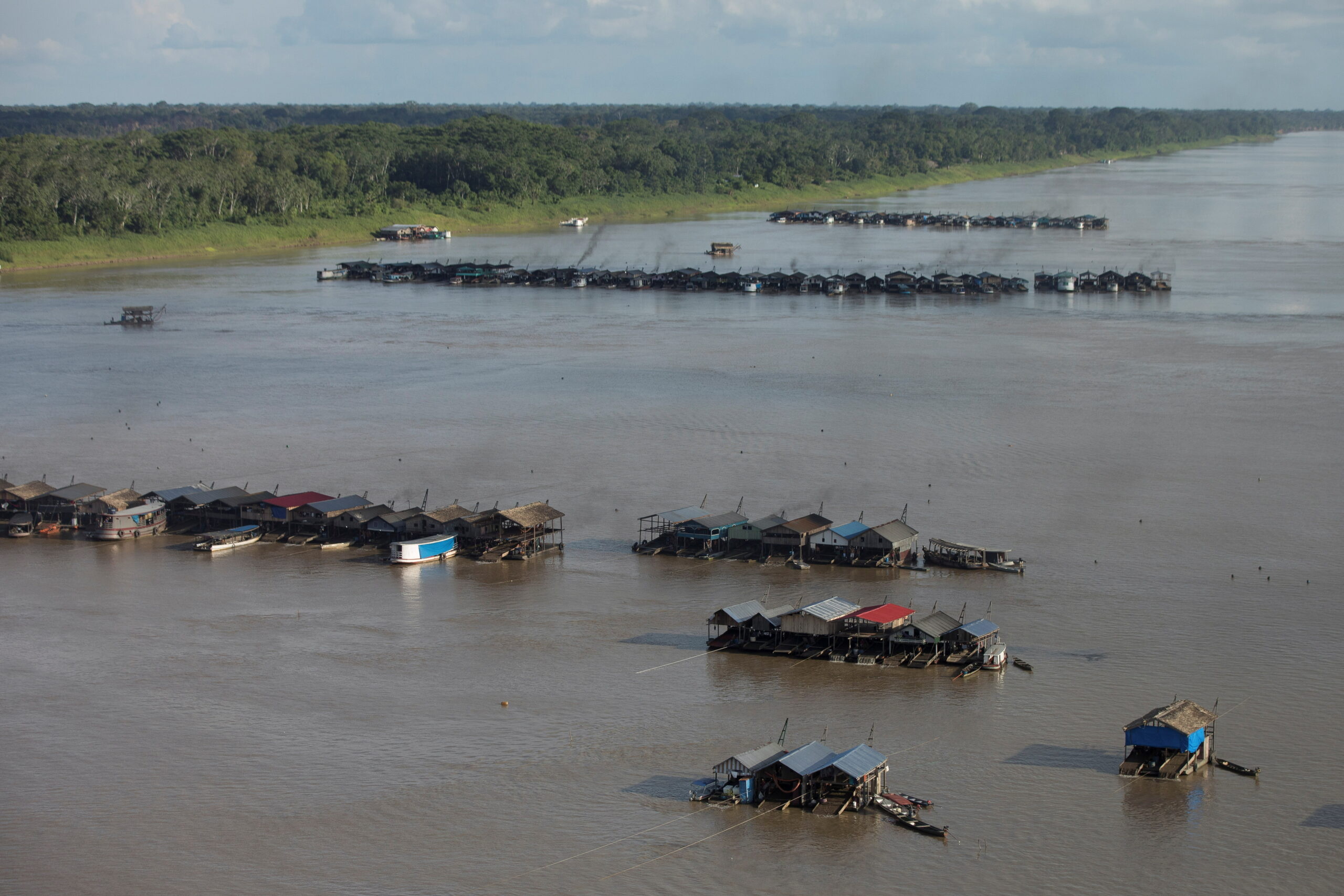 Madeira River, Gold rush phenomenon, Dredging rafts, Amazon tributary, 2560x1710 HD Desktop