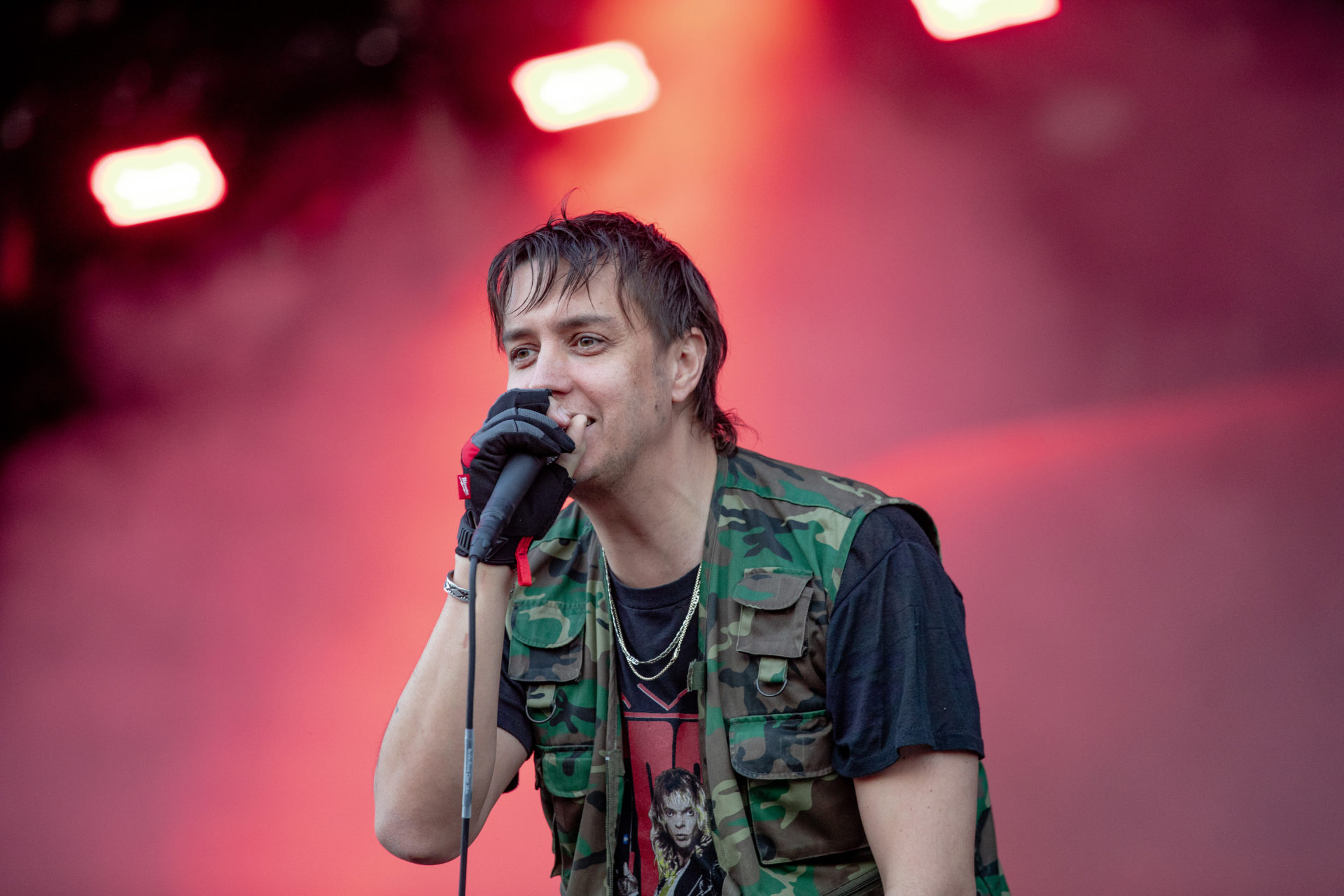 Julian Casablancas, Devon Lee Carlson romance, Dating rumors, Social media buzz, 1920x1280 HD Desktop