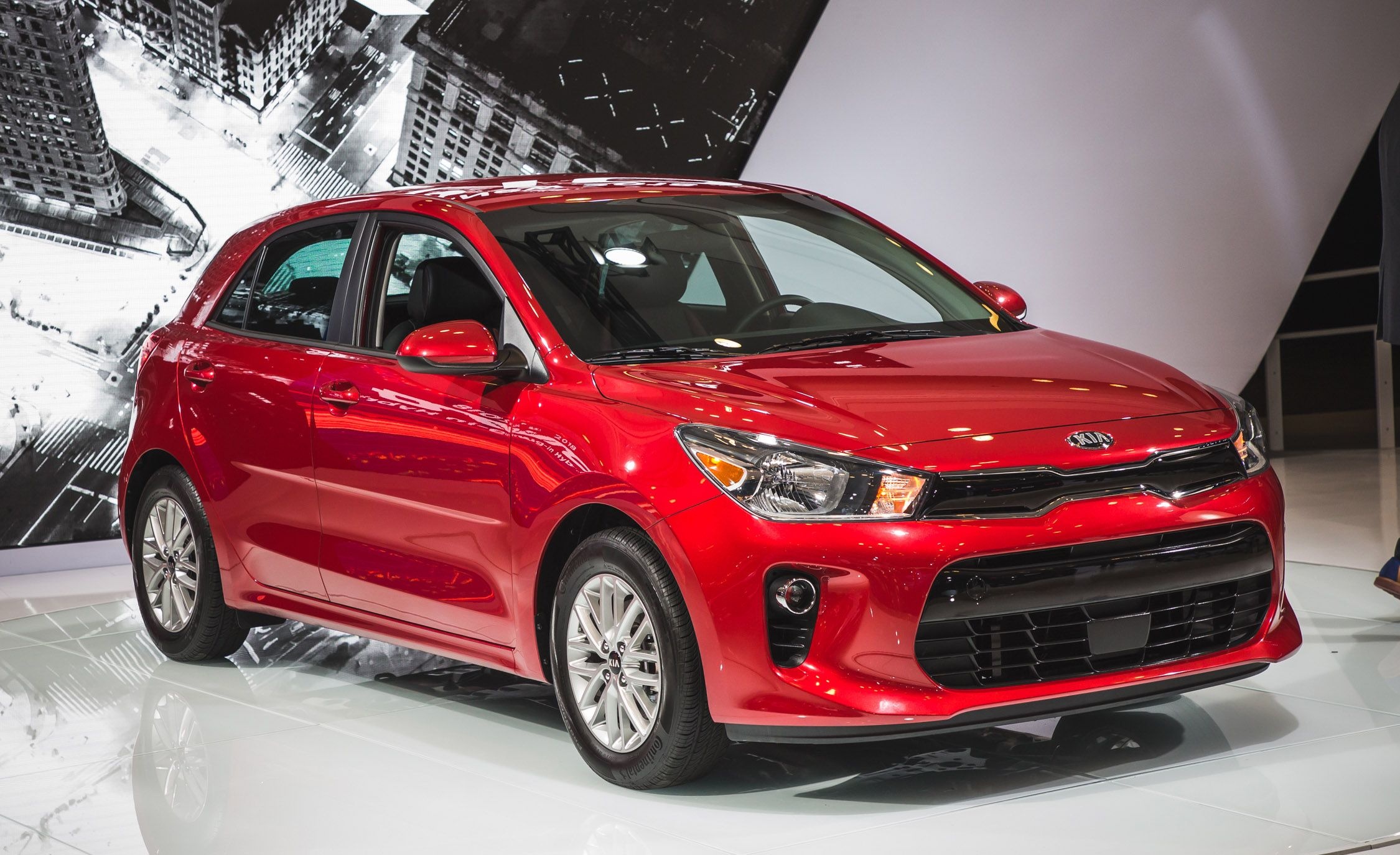 Kia Rio, 2018 model, Car photos, Car and Driver, 2250x1380 HD Desktop