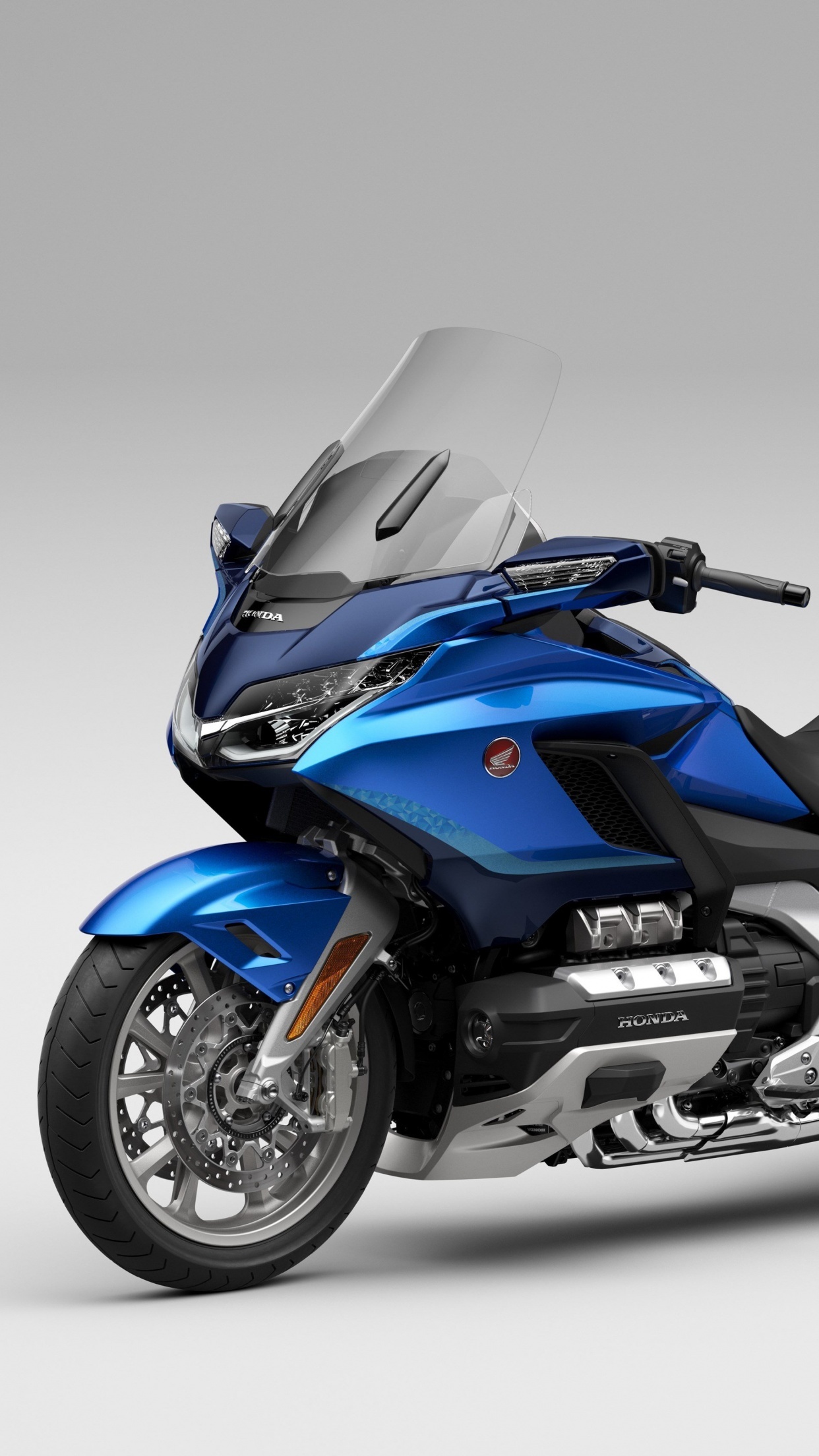 Honda Gold Wing, Ultimate touring bike, Comfortable ride, Advanced features, 1250x2210 HD Phone