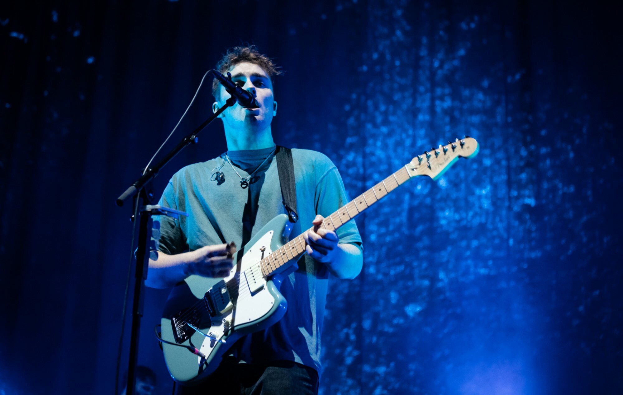 Sam Fender, Live in Leeds, Rising Star, 2000x1270 HD Desktop