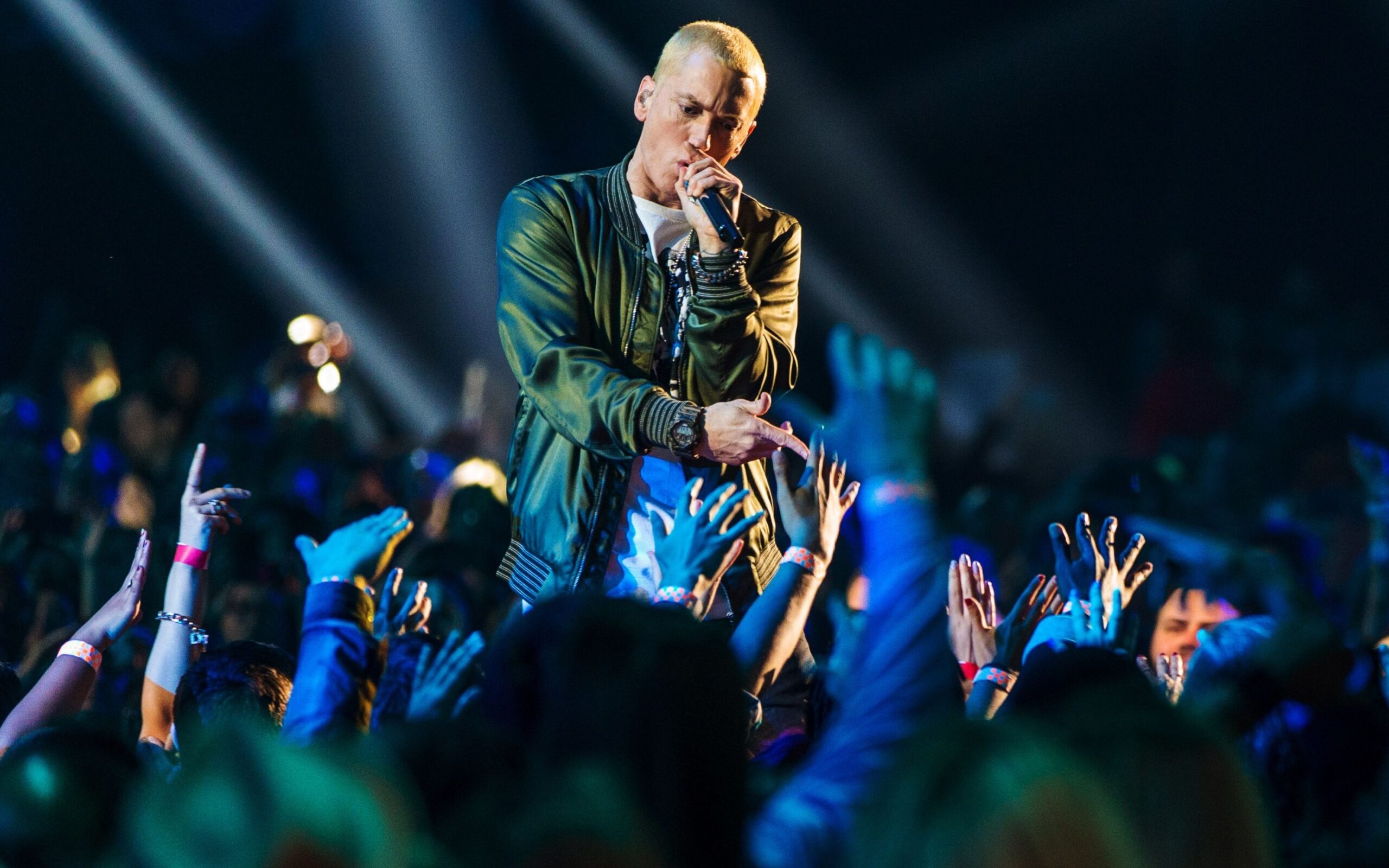 Performing, Eminem Wallpaper, 2560x1600 HD Desktop