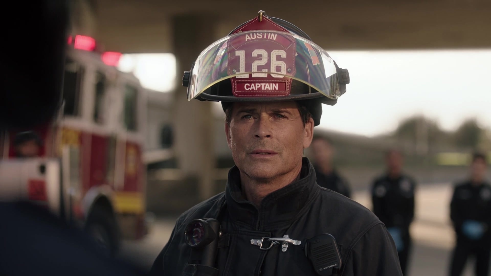 Rob Lowe, Motorola radio, Owen Strand, 1920x1080 Full HD Desktop