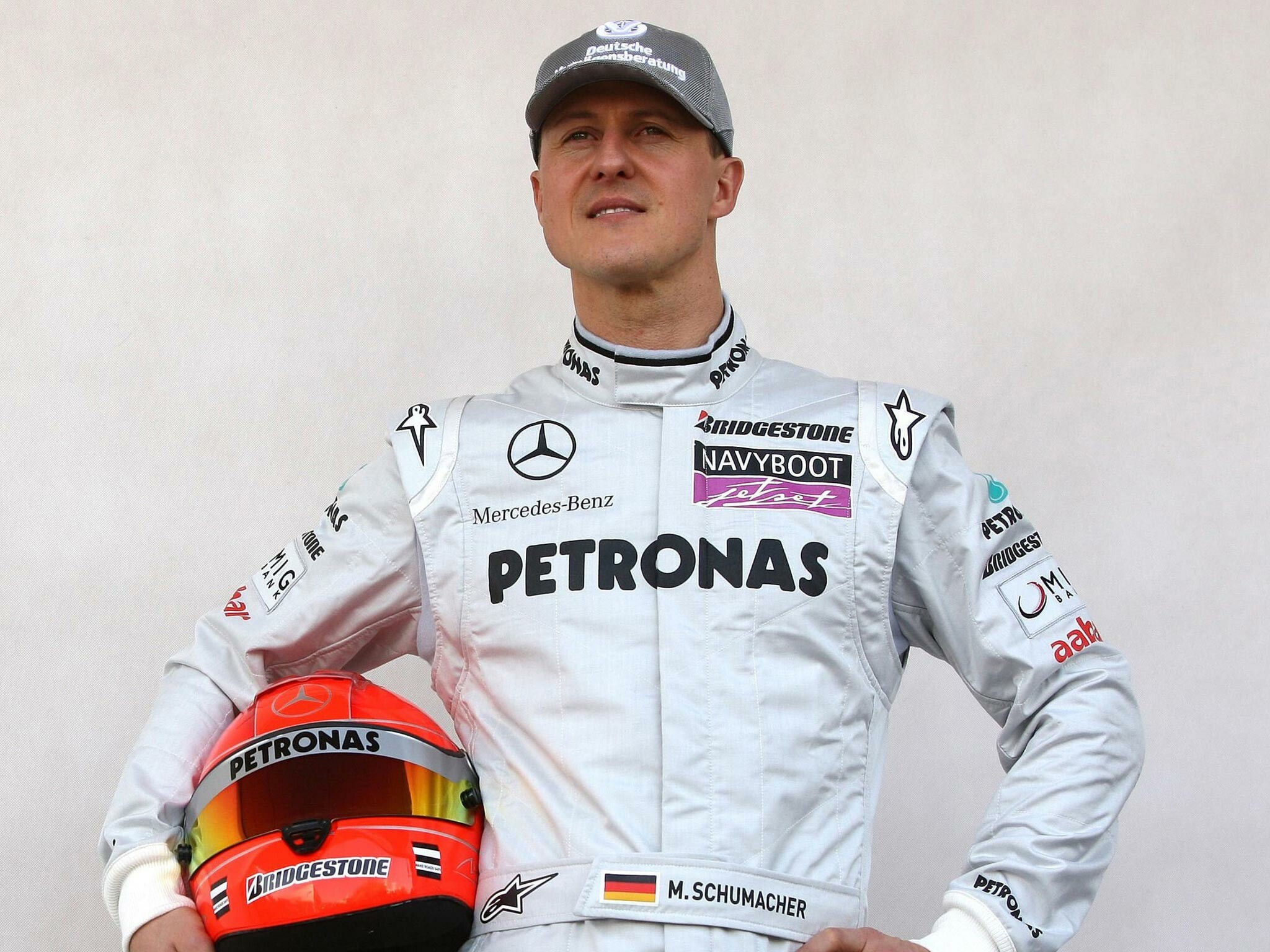 Michael Schumacher, Treatment photos leaked, Recovery journey, Medical updates, 2050x1540 HD Desktop