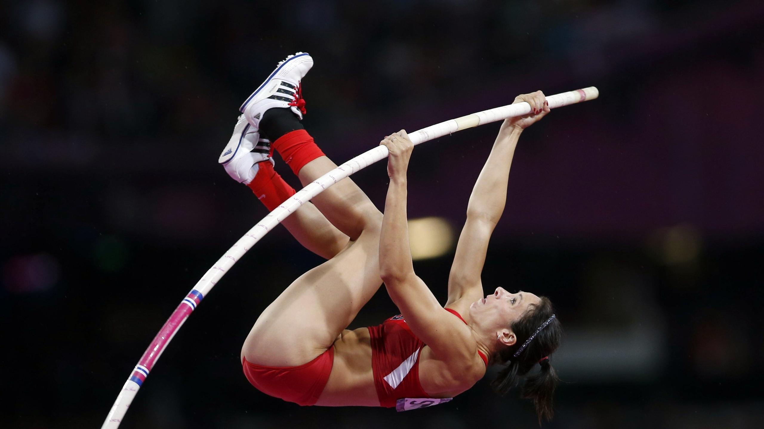 Jennifer Suhr, Pole Vaulting Wallpaper, 2560x1440 HD Desktop