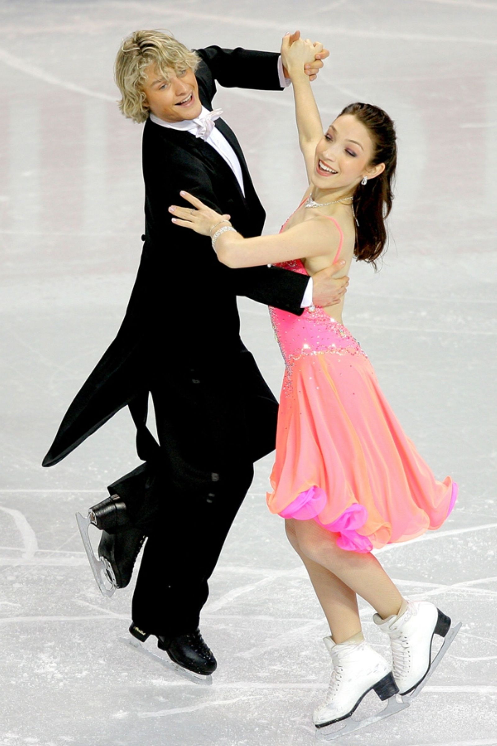 Meryl Davis and Charlie White, Ice Dancing Wallpaper, 1600x2400 HD Phone