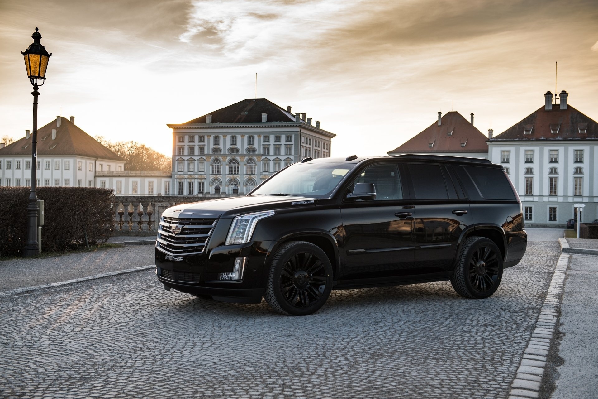 Cadillac Escalade, General Motors Wallpaper, 1920x1280 HD Desktop