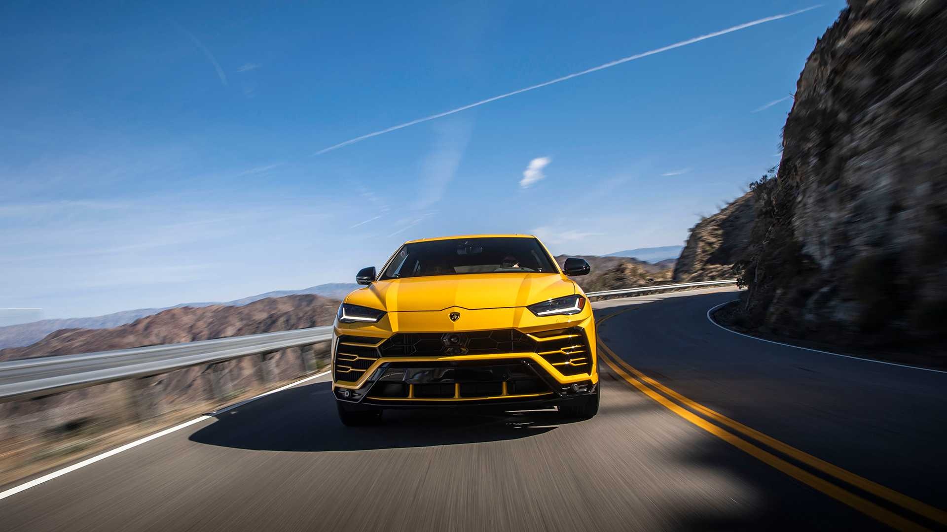 Lamborghini Urus, Striking power, Exhilarating drive, Automotive masterpiece, 1920x1080 Full HD Desktop