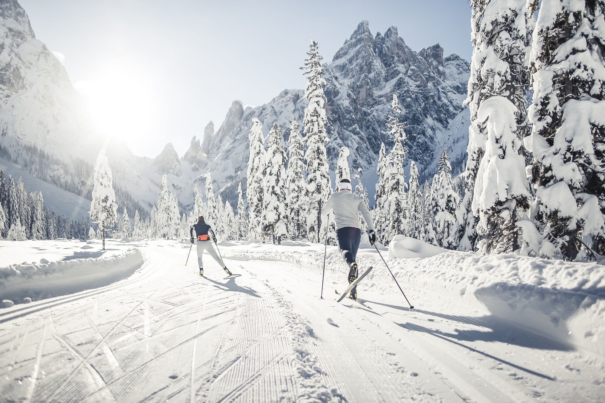 Ski de fond Dolomiti Nordicski, Winter sports, Nordic skiing, Alpine region, 2000x1340 HD Desktop