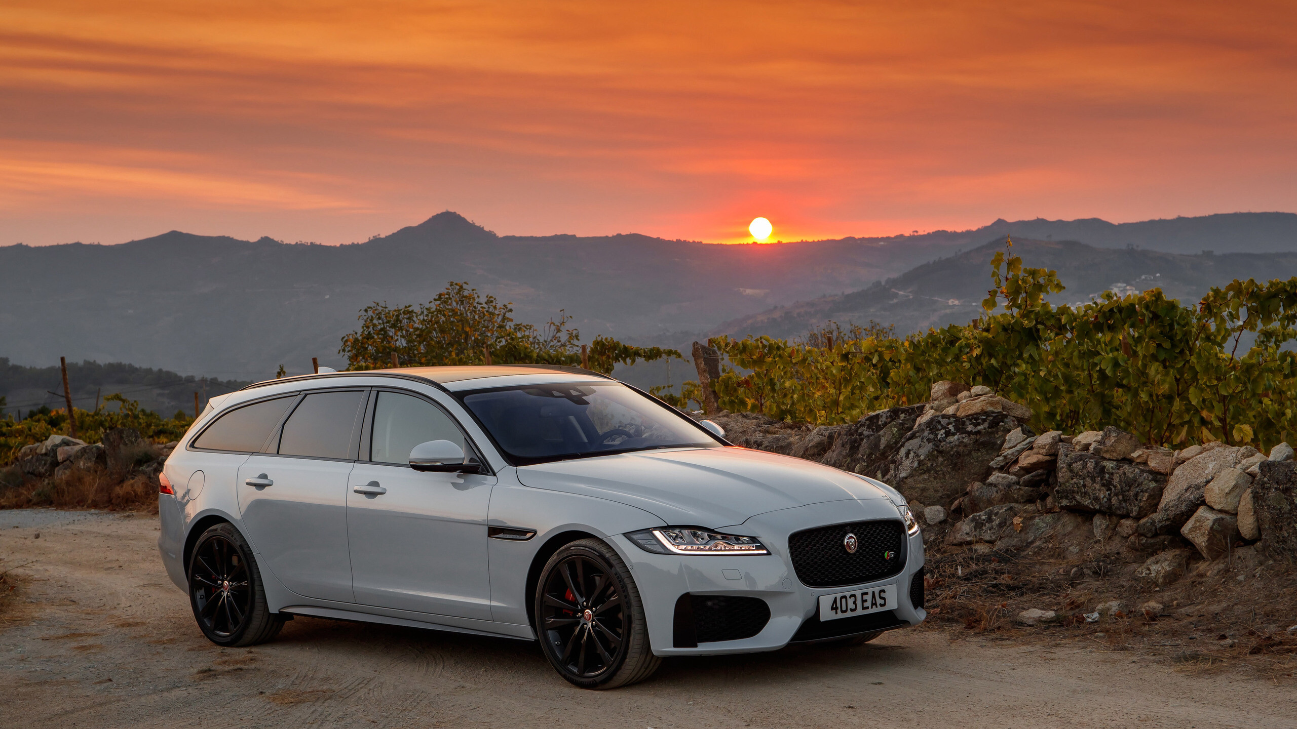 Jaguar Cars, Auto industry, Jaguar XF S Sportbrake, High-resolution wallpapers, 2560x1440 HD Desktop