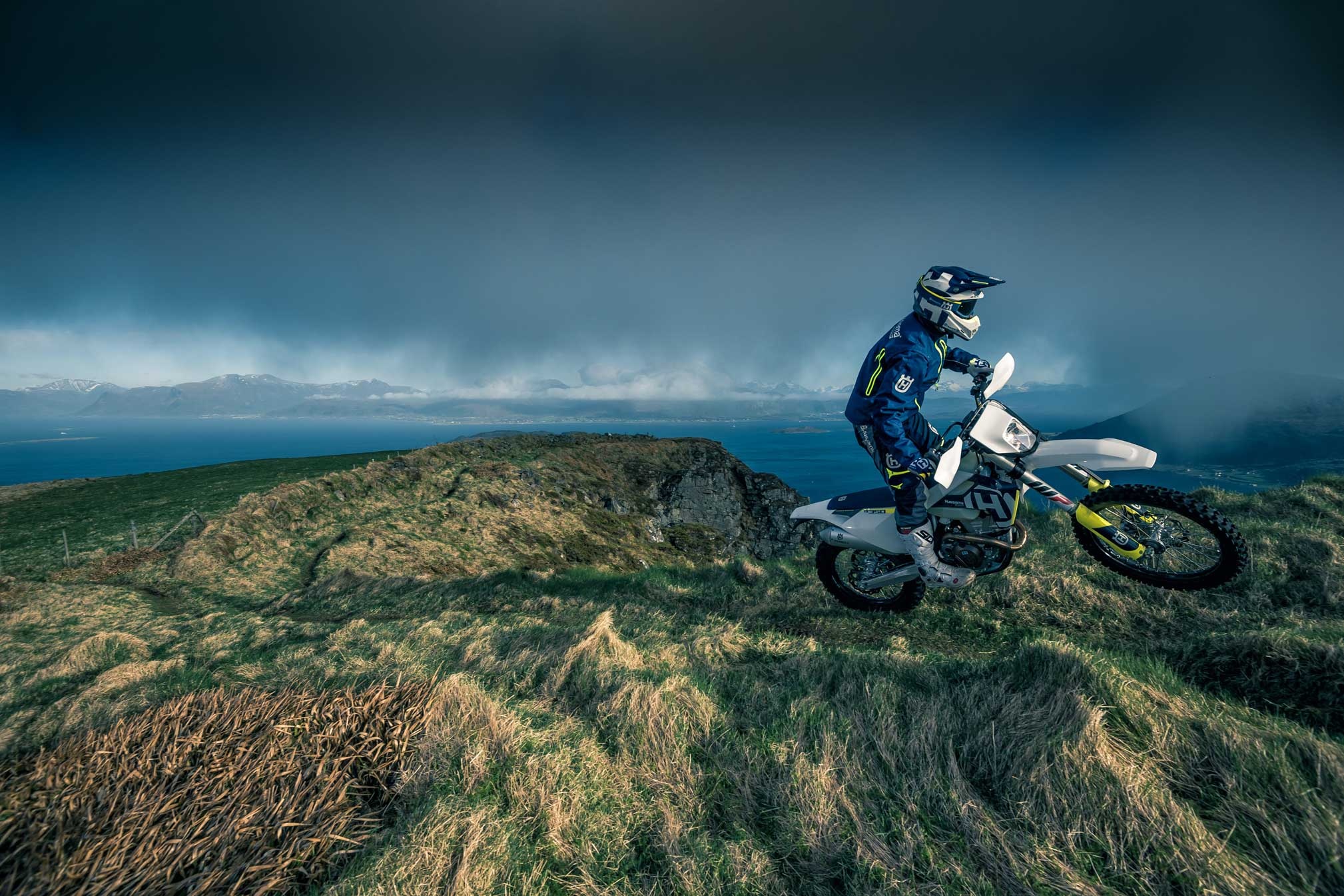 Husqvarna FE, Moto wallpaper, 2018 model, Motocross motorbike, 2020x1350 HD Desktop