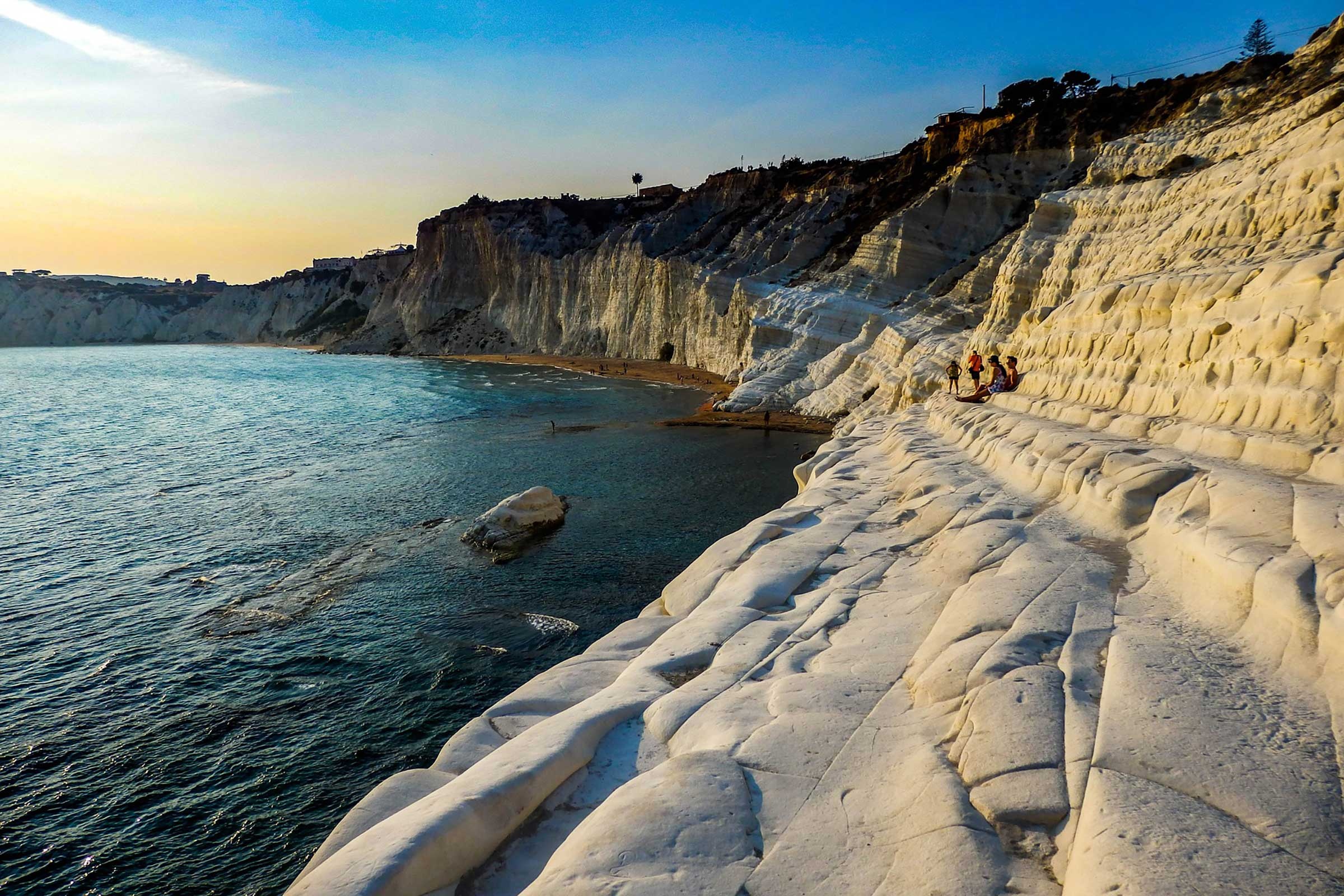 Scala dei Turchi near Agrigento, Valley of the Temples, 2400x1600 HD Desktop