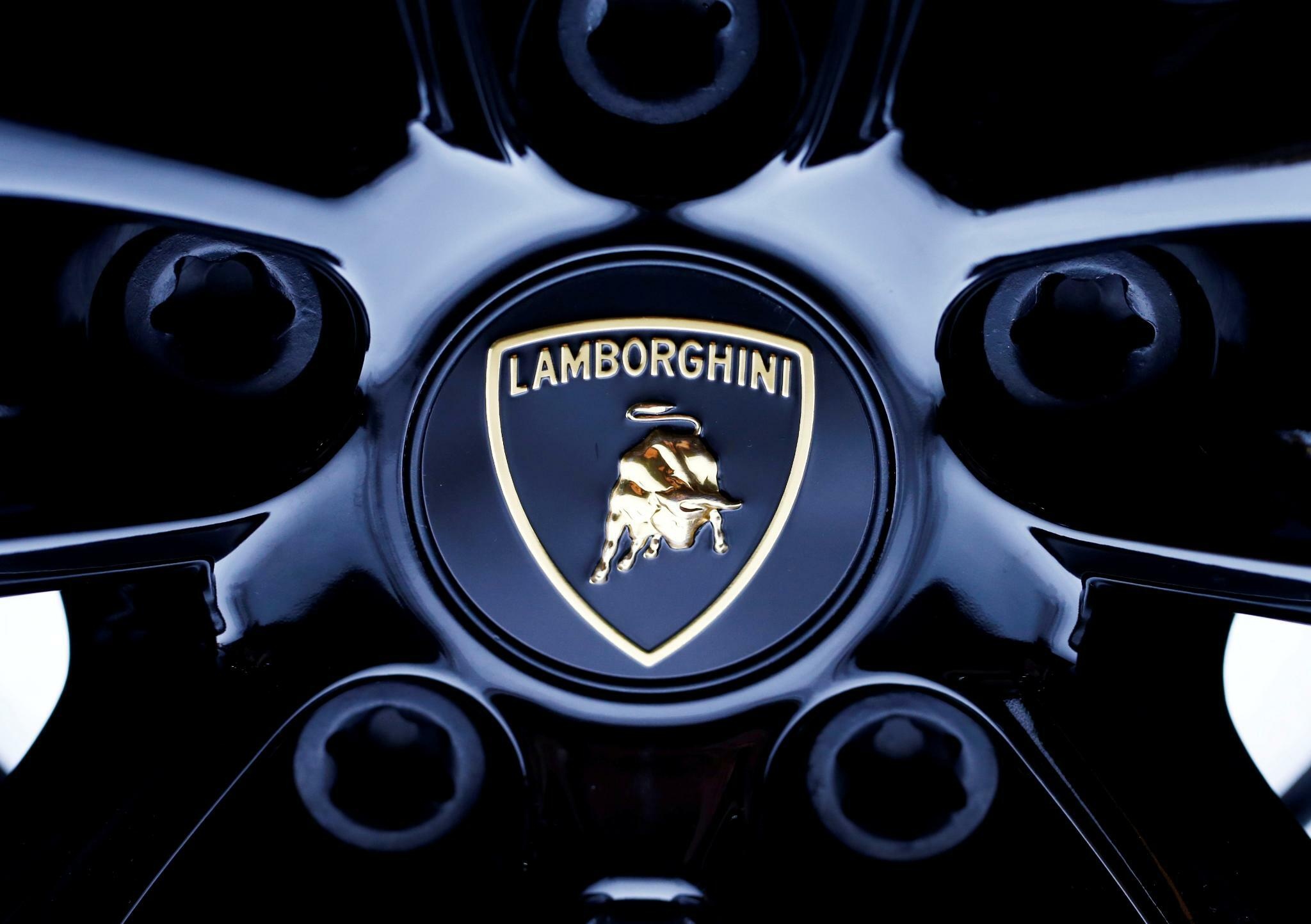 Wheel Hub, Lamborghini Logo Wallpaper, 2050x1450 HD Desktop