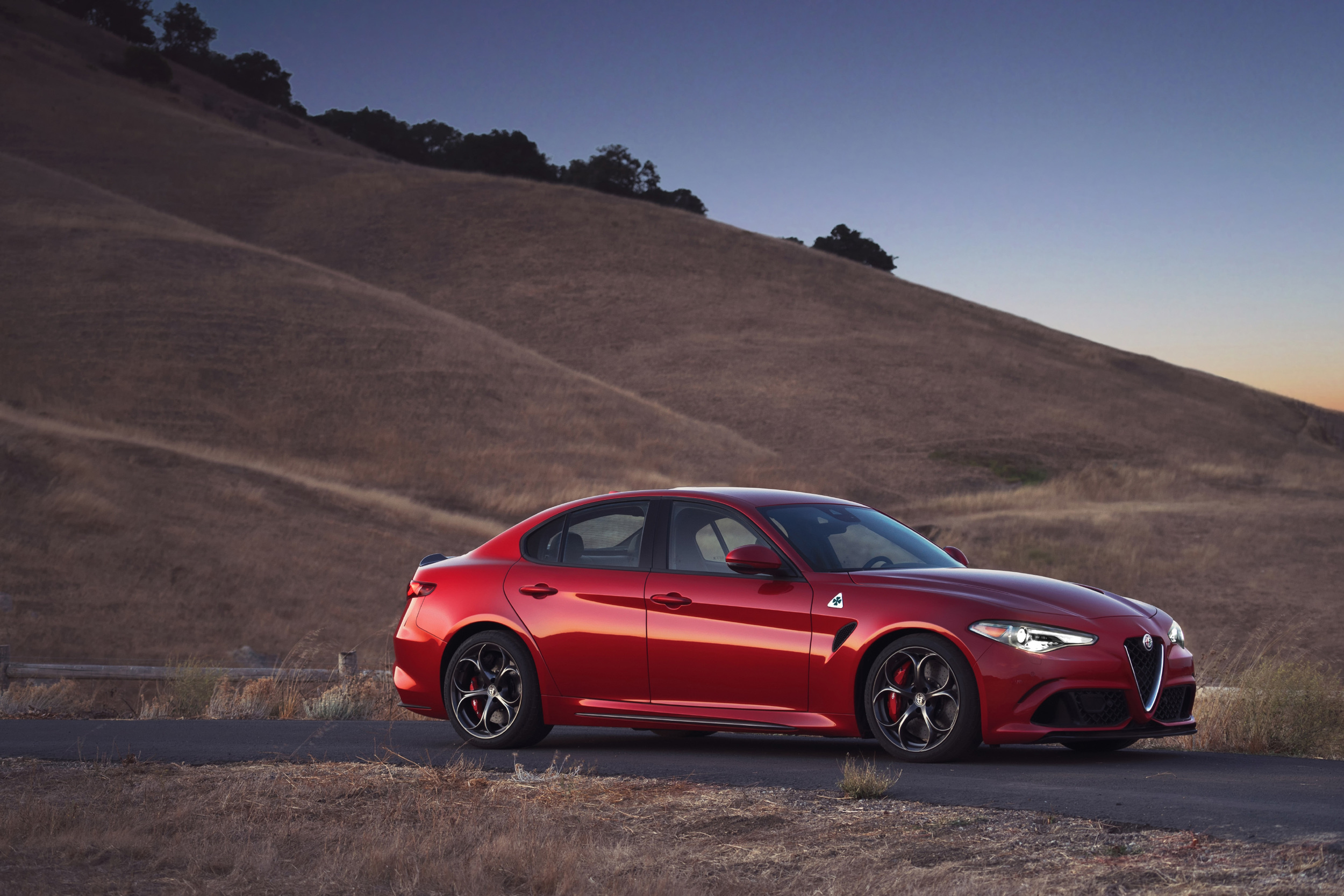 Alfa Romeo Giulia, Quadrifoglio model, Extra standard equipment, Powerful performance, 2500x1670 HD Desktop