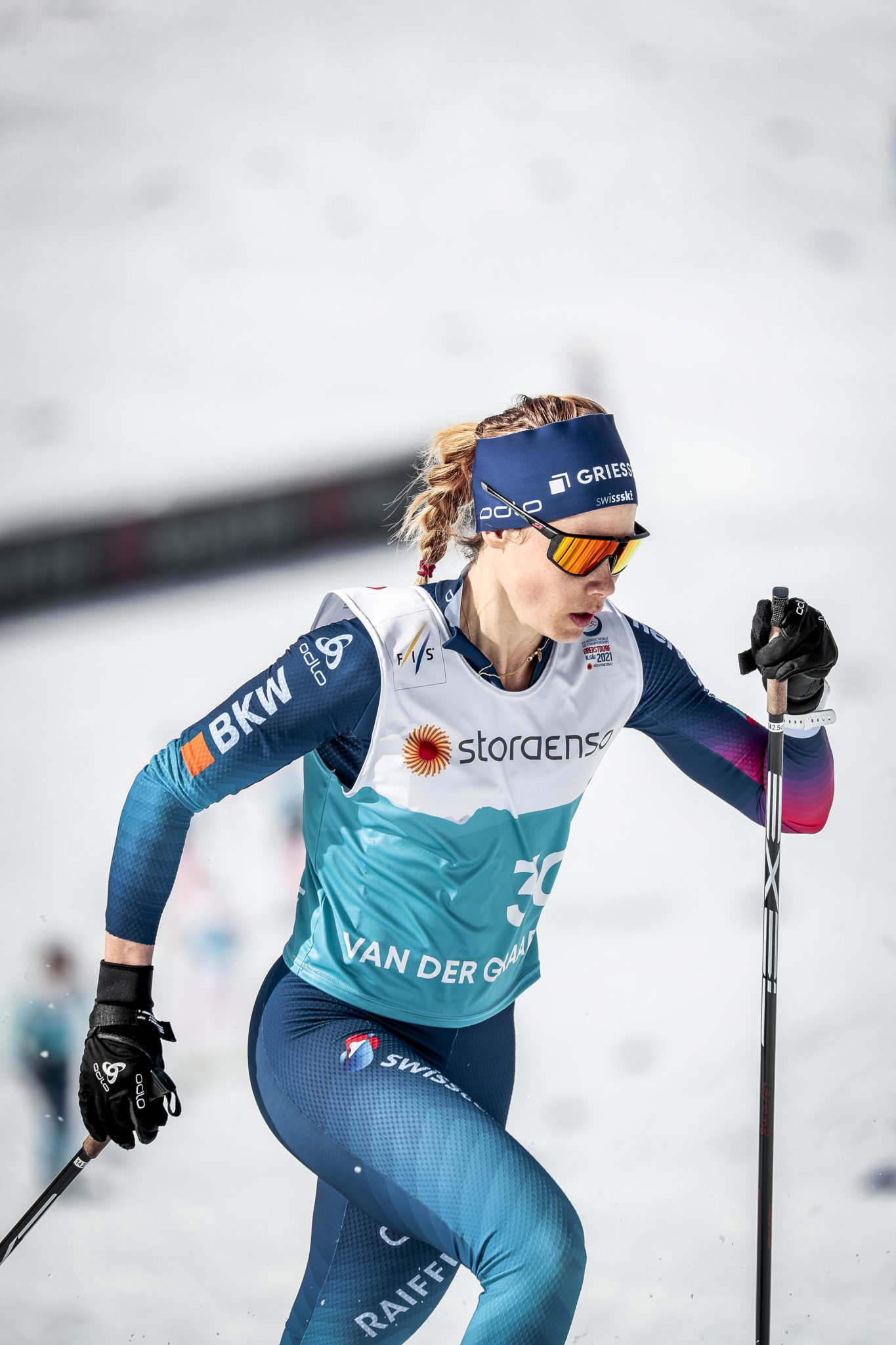 Laurien van der Graaff, Alpine skier, Blog post, Personal insights, 1370x2050 HD Phone