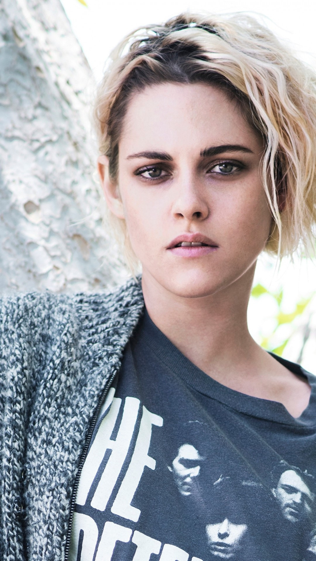 Kristen Stewart, Celebs, Blonde short hair, 1080x1920 Full HD Phone