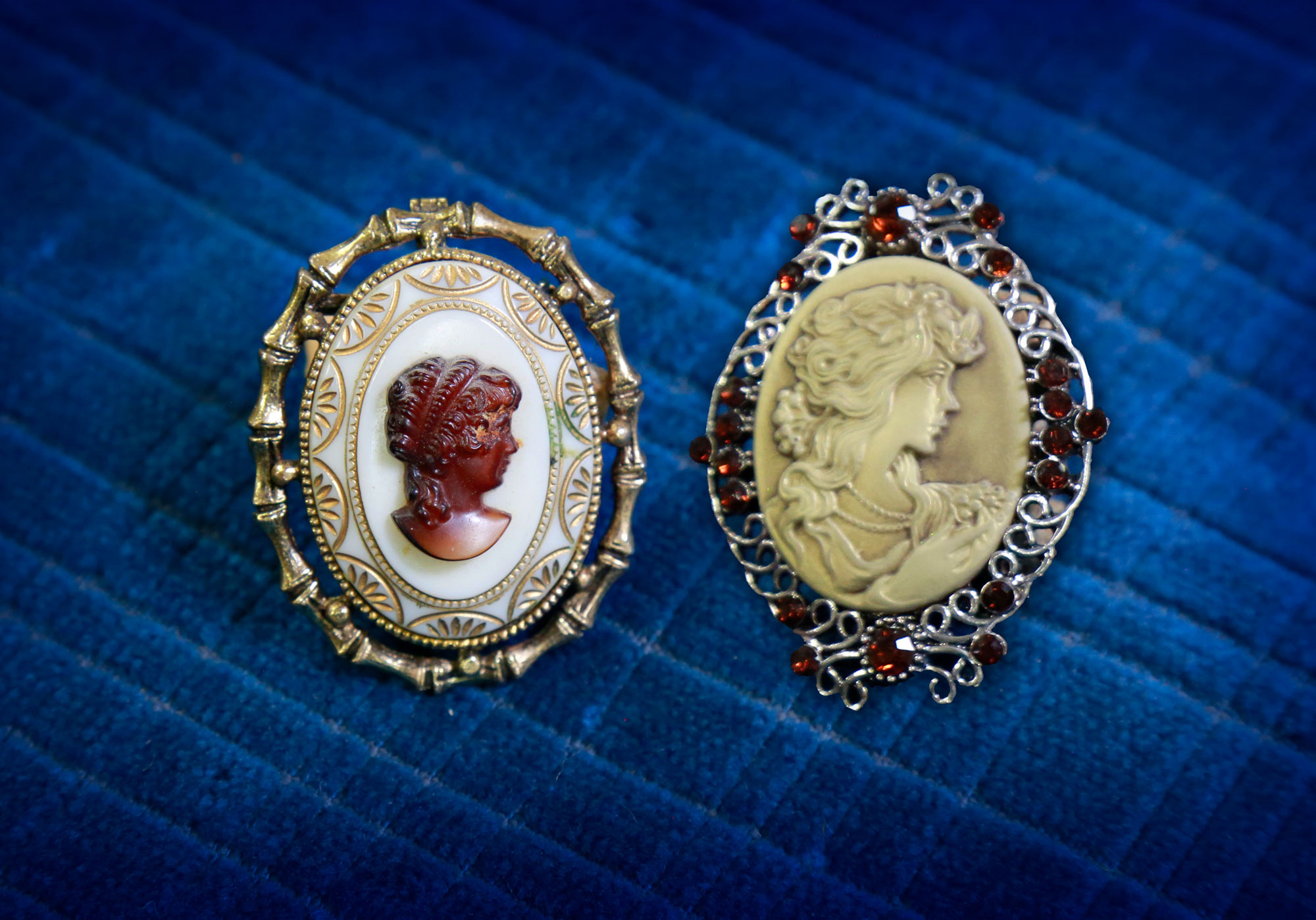 Cameo Brooch, Antique treasure, 2000x1400 HD Desktop