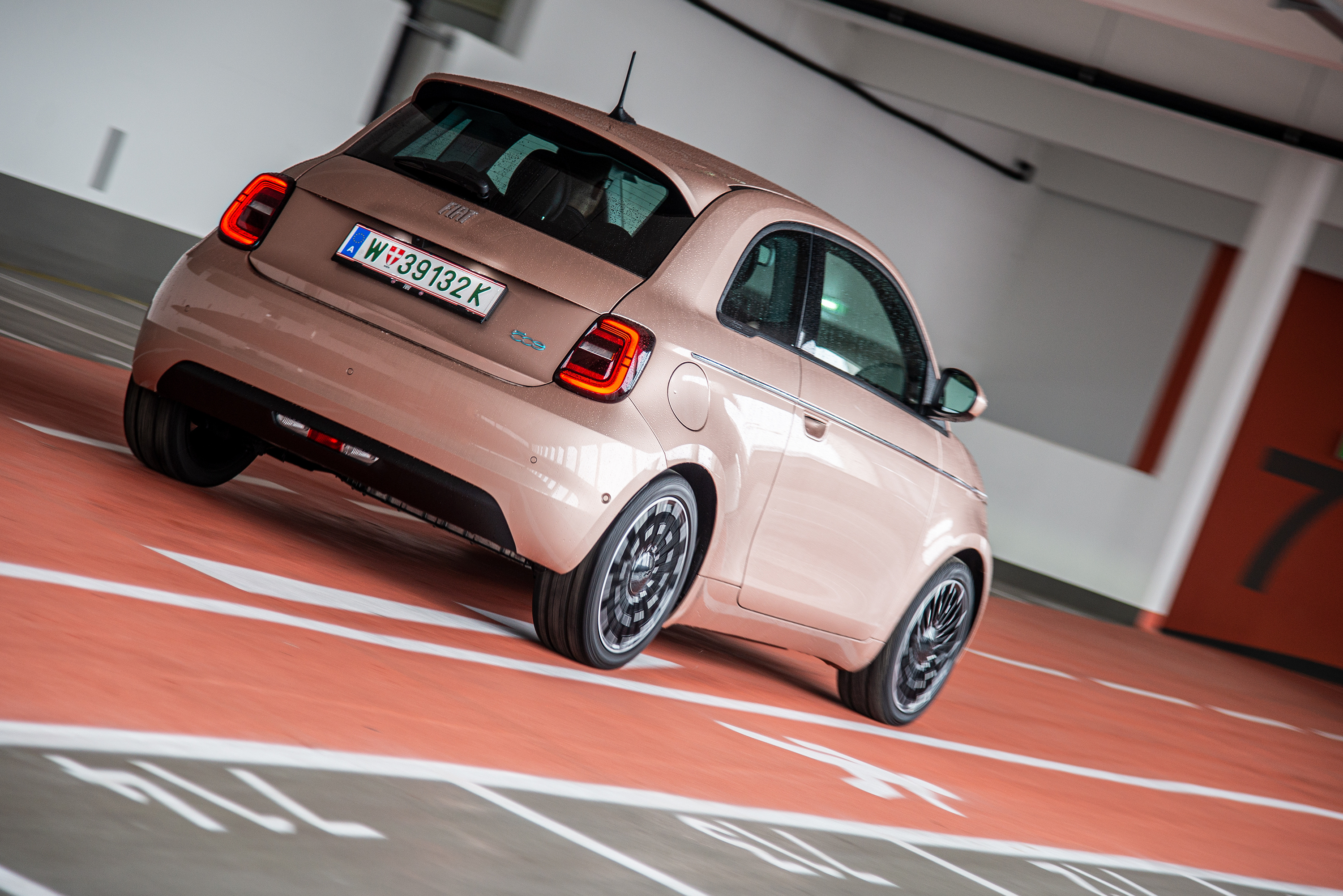 Fiat 500E (Auto), Fiat 500e, Hatchback icon, Auto, 3000x2010 HD Desktop