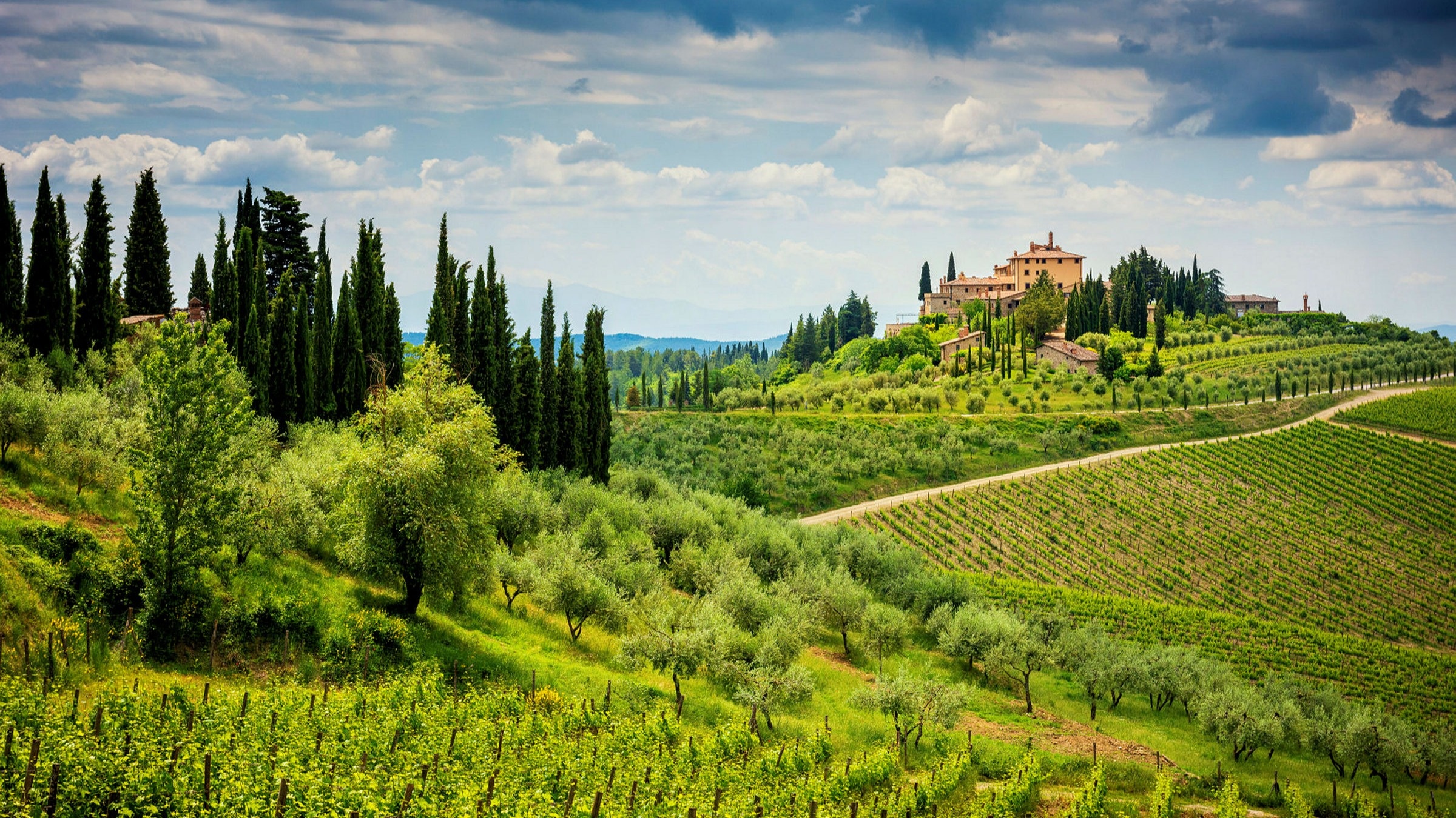 Home buyers, Tuscan dream, Making it reality, Financial times, 2400x1350 HD Desktop