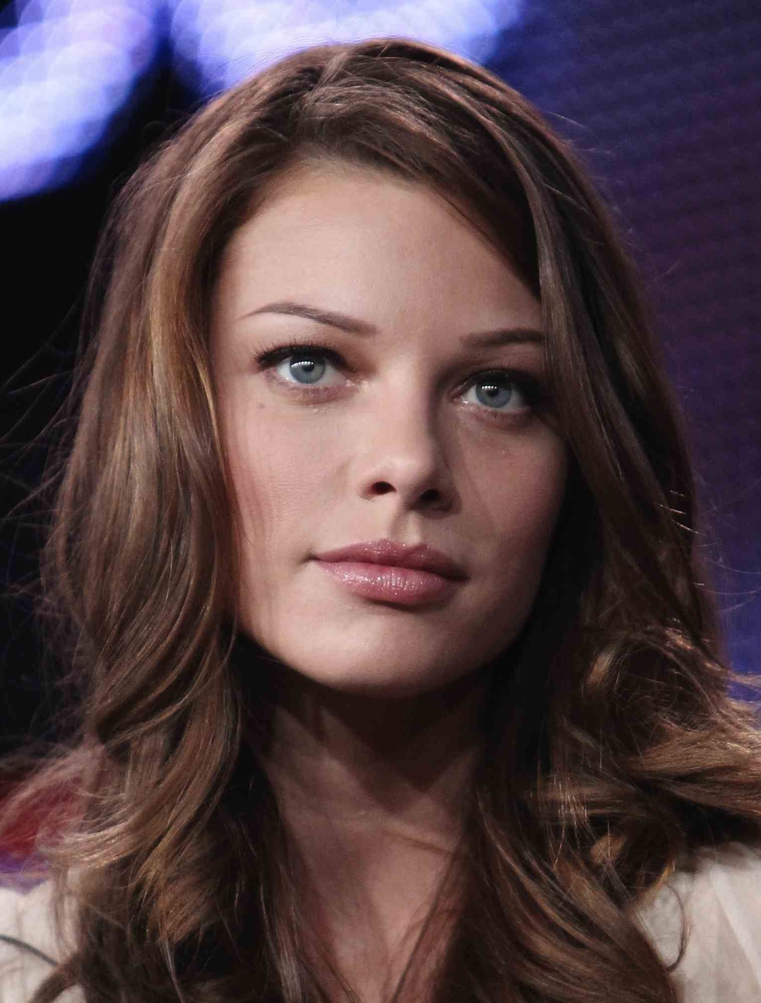 Lauren German, Pin, Unravel me, 1540x2020 HD Phone