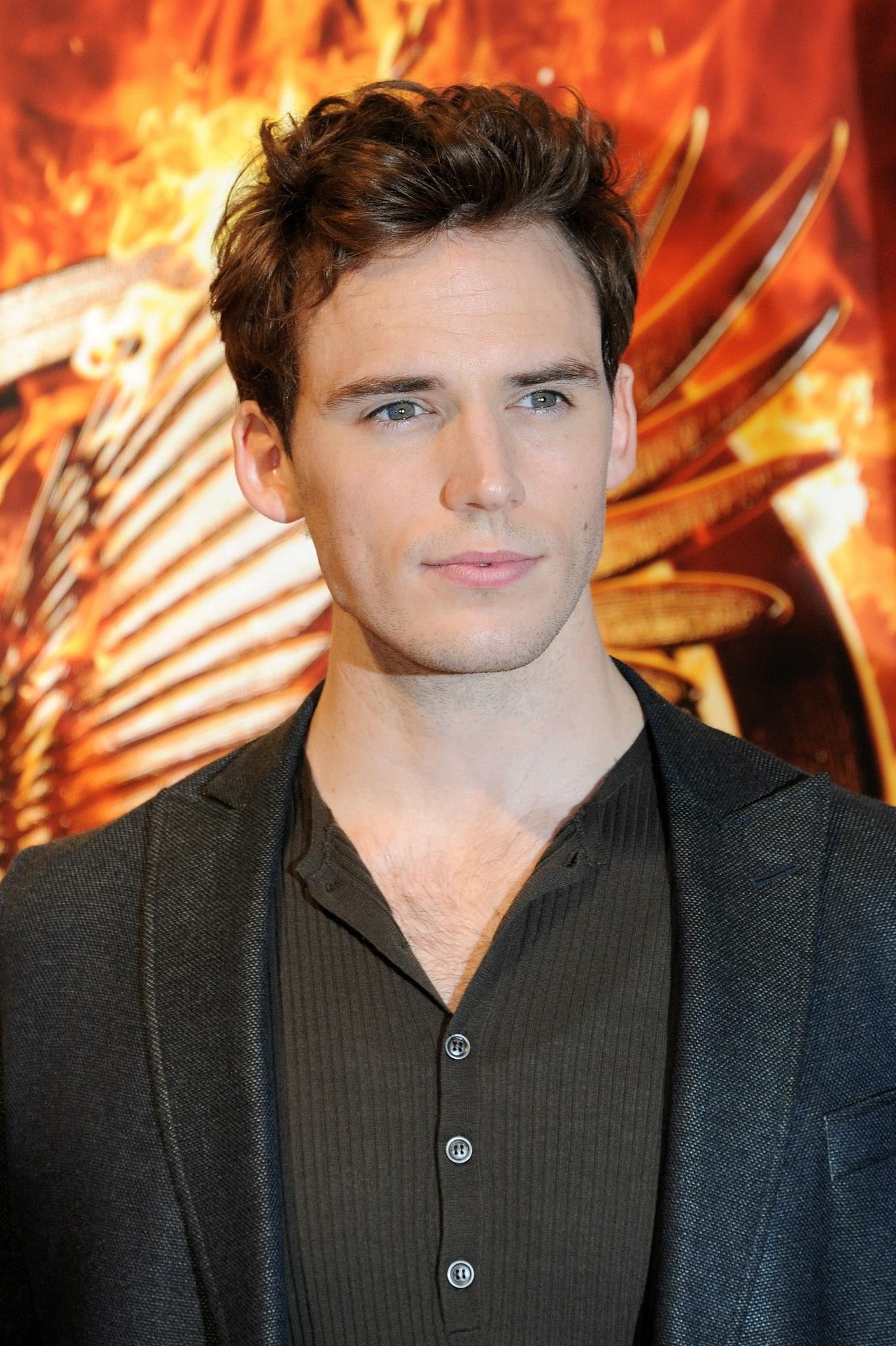 Sam Claflin, Hunger Games actor, Catching Fire, Movie star, 1370x2050 HD Phone