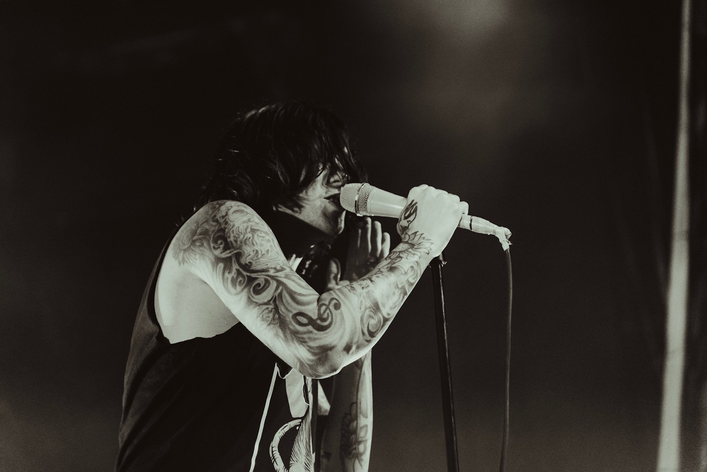 Sleeping With Sirens, Hometown headlining tour, Backward Noise feature, Emo revival, 2310x1540 HD Desktop