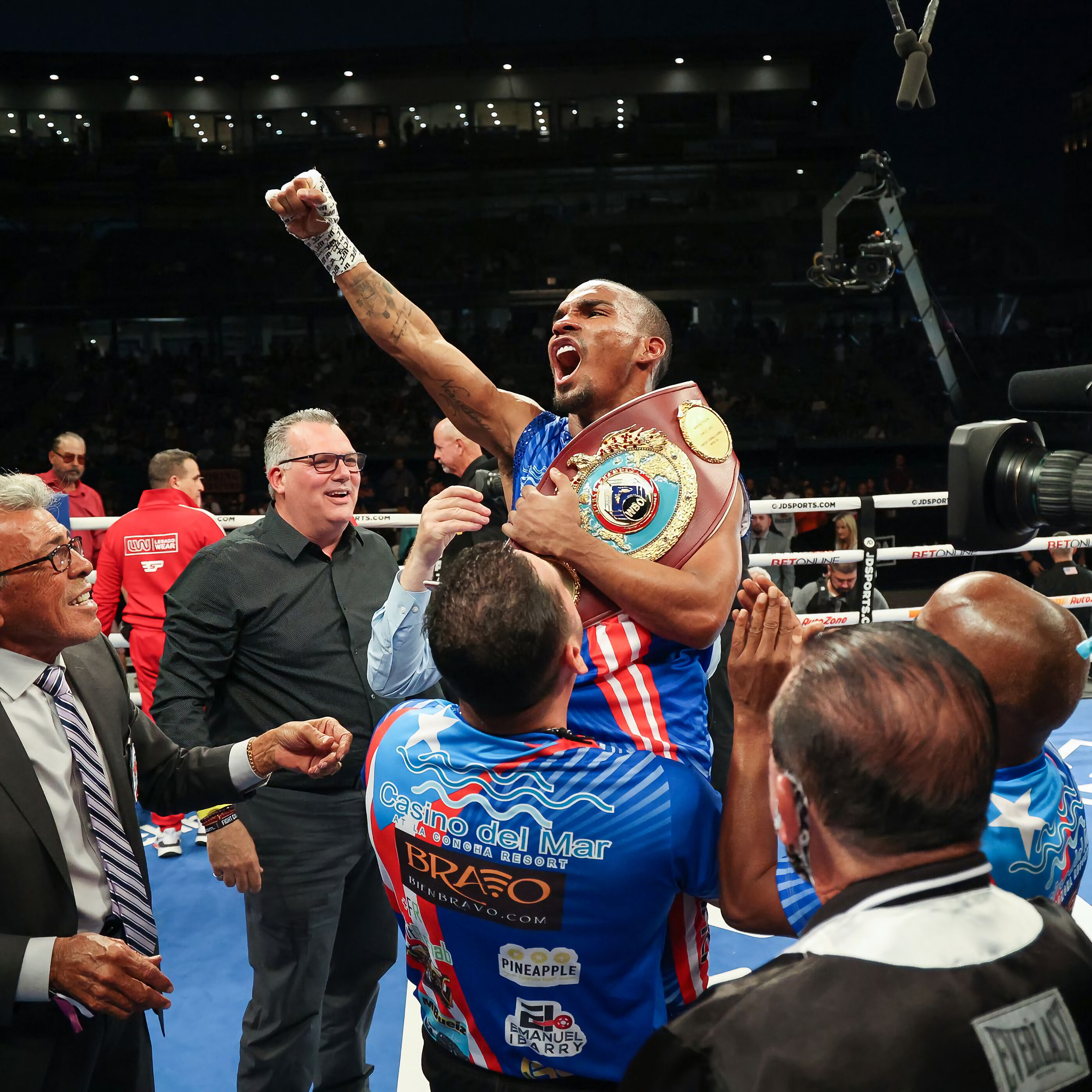 Jonathan Gonzalez, Boxing power, Fighting techniques, Dominant force, 2800x2800 HD Phone