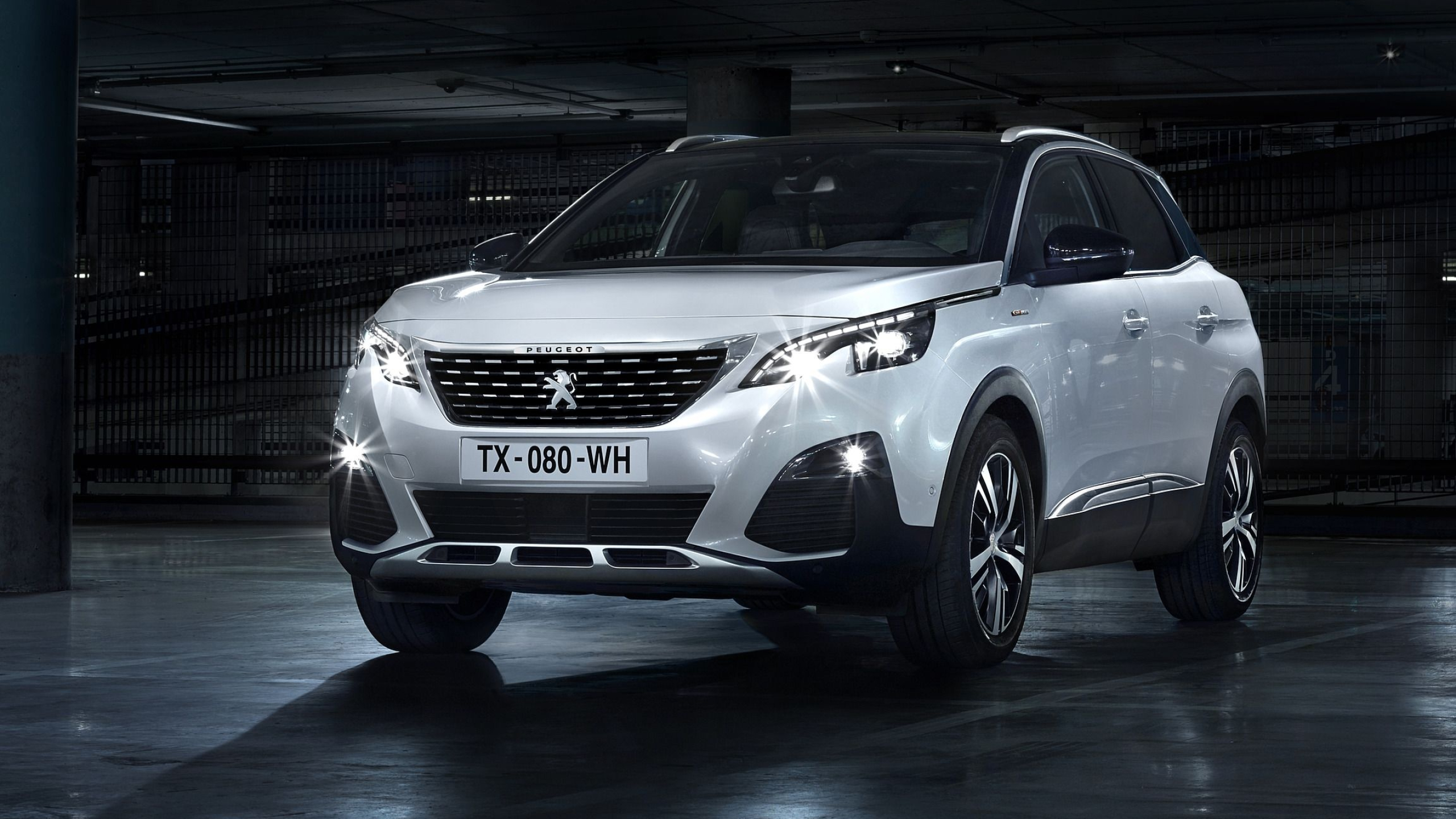 Peugeot 3008, Sleek design, Versatile compact SUV, French elegance, 2560x1440 HD Desktop