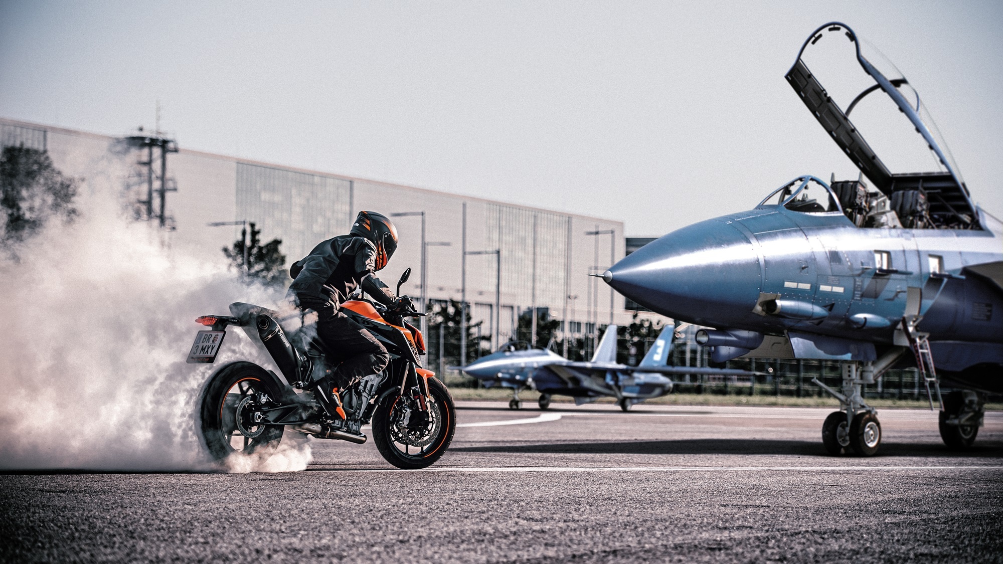 KTM 890 Duke, HD wallpapers iamabiker, 2000x1130 HD Desktop