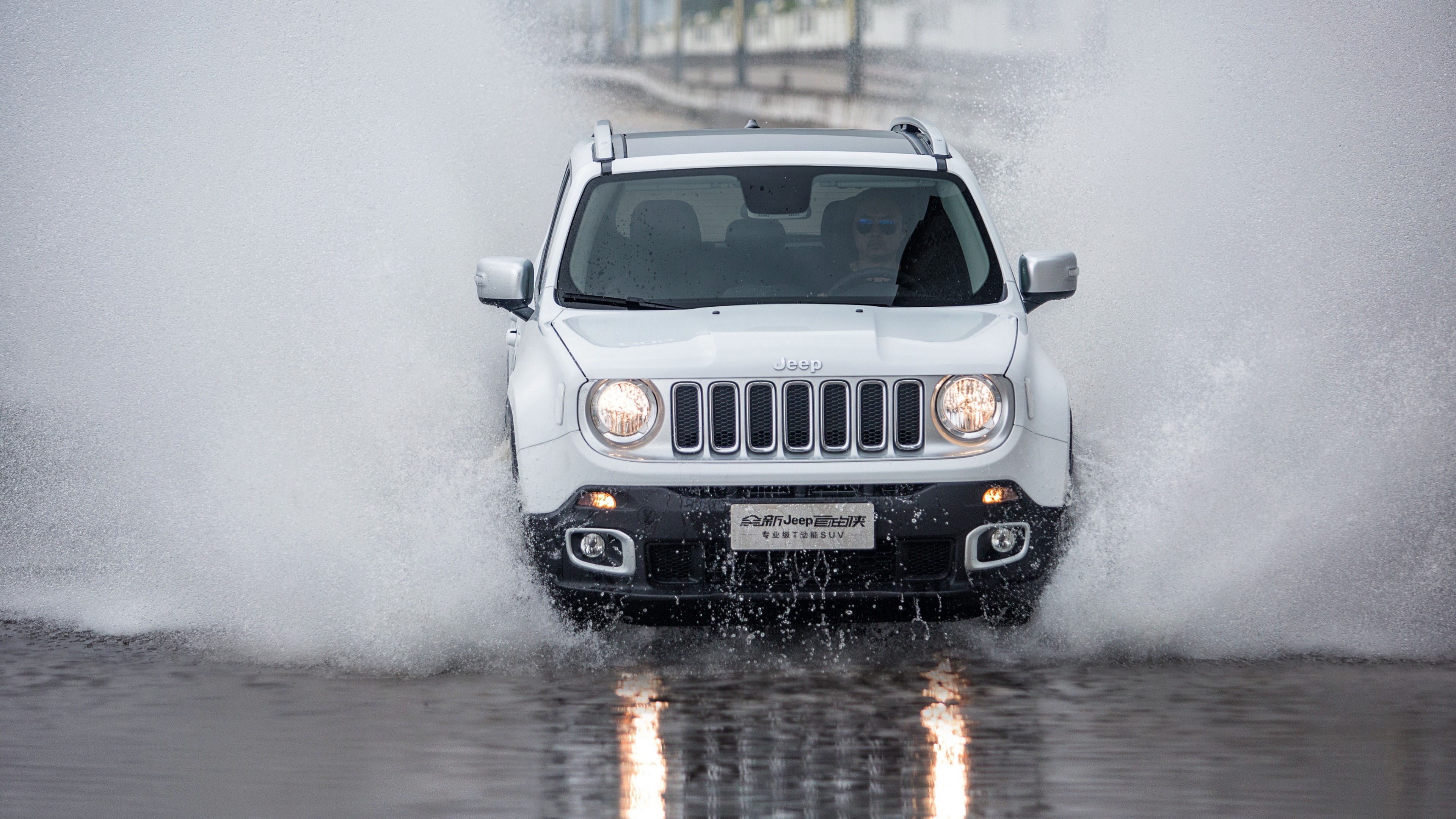 Jeep Renegade Limited, Spray white cars, Bikes page 33, 3840x2160 4K Desktop