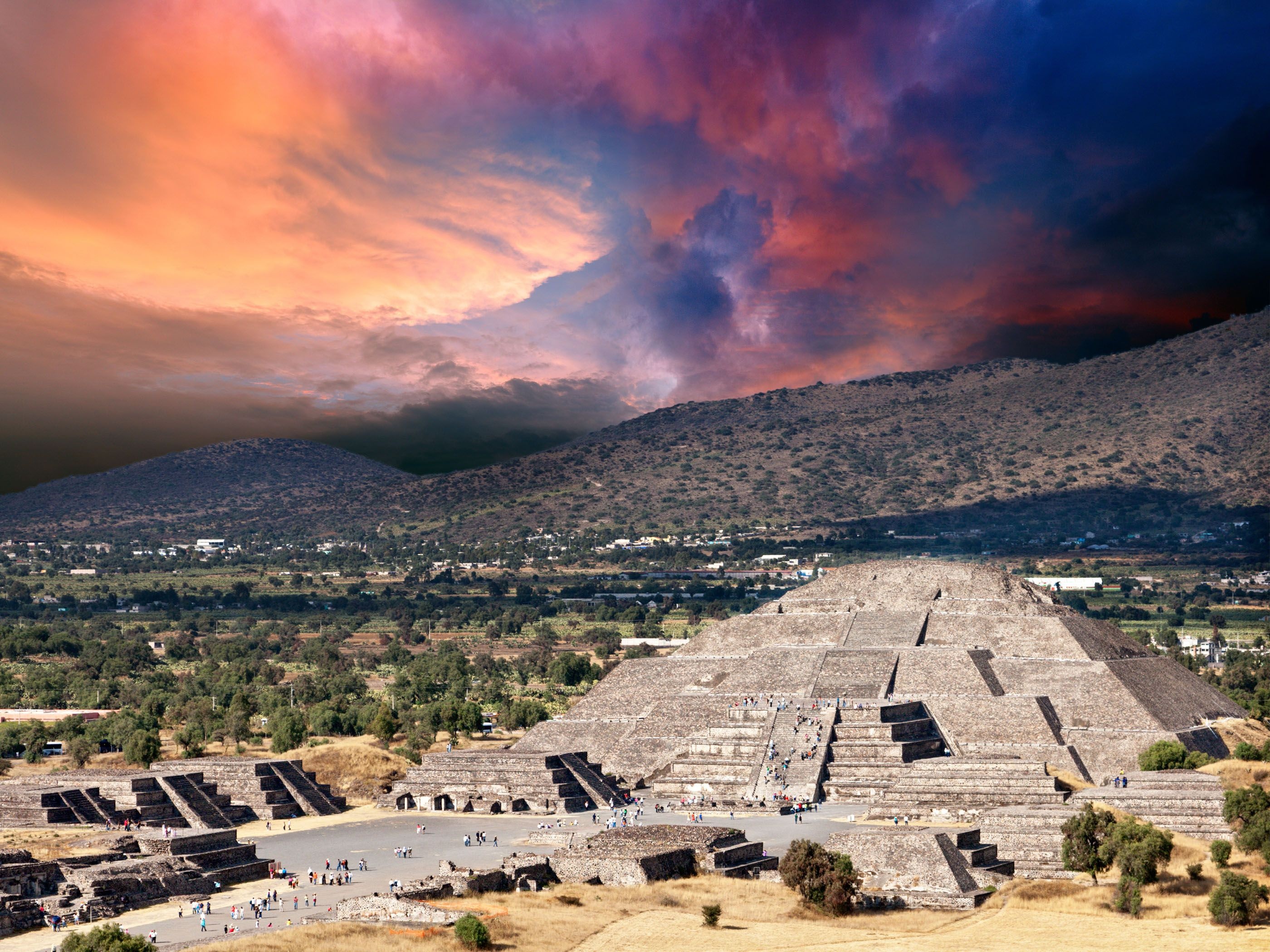 Pyramid of the Moon, Teotihuacan Wallpaper, 2800x2100 HD Desktop