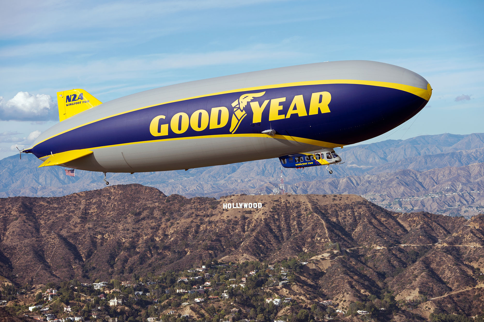 Current blimps, Goodyear blimp, 2000x1340 HD Desktop