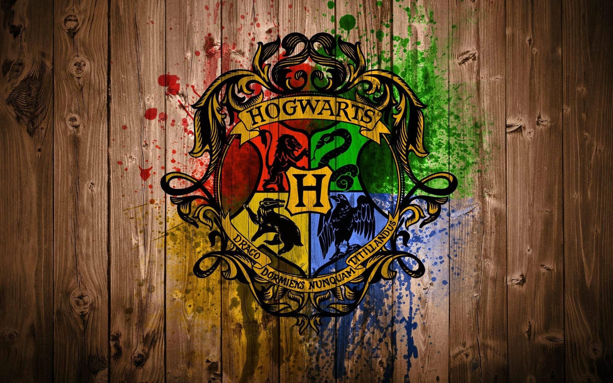 Artwork, Hogwarts Crest Wallpaper, 2100x1320 HD Desktop