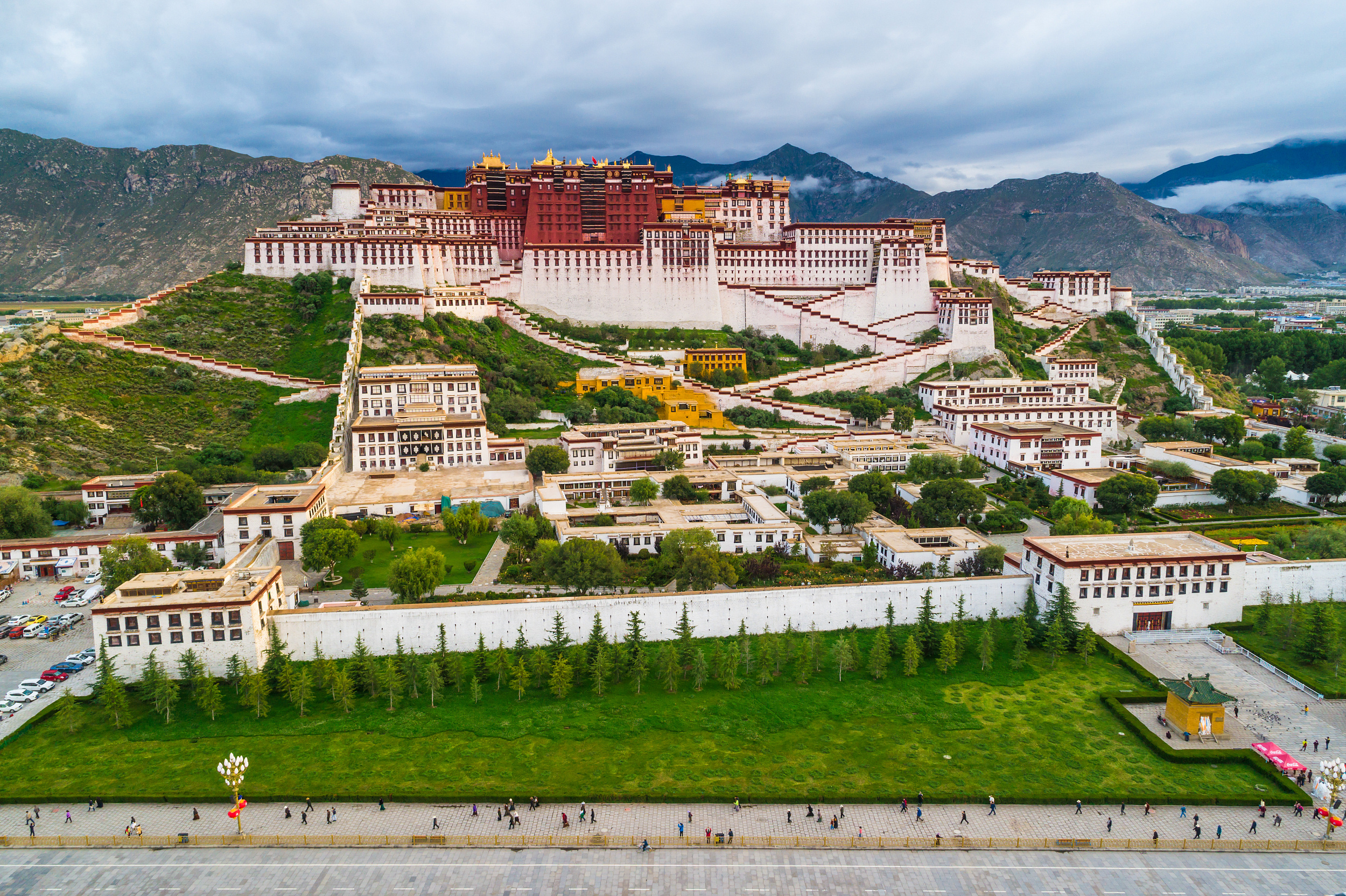 Snow city, Potala Palace, Attraction reviews, Transportation, 2500x1670 HD Desktop