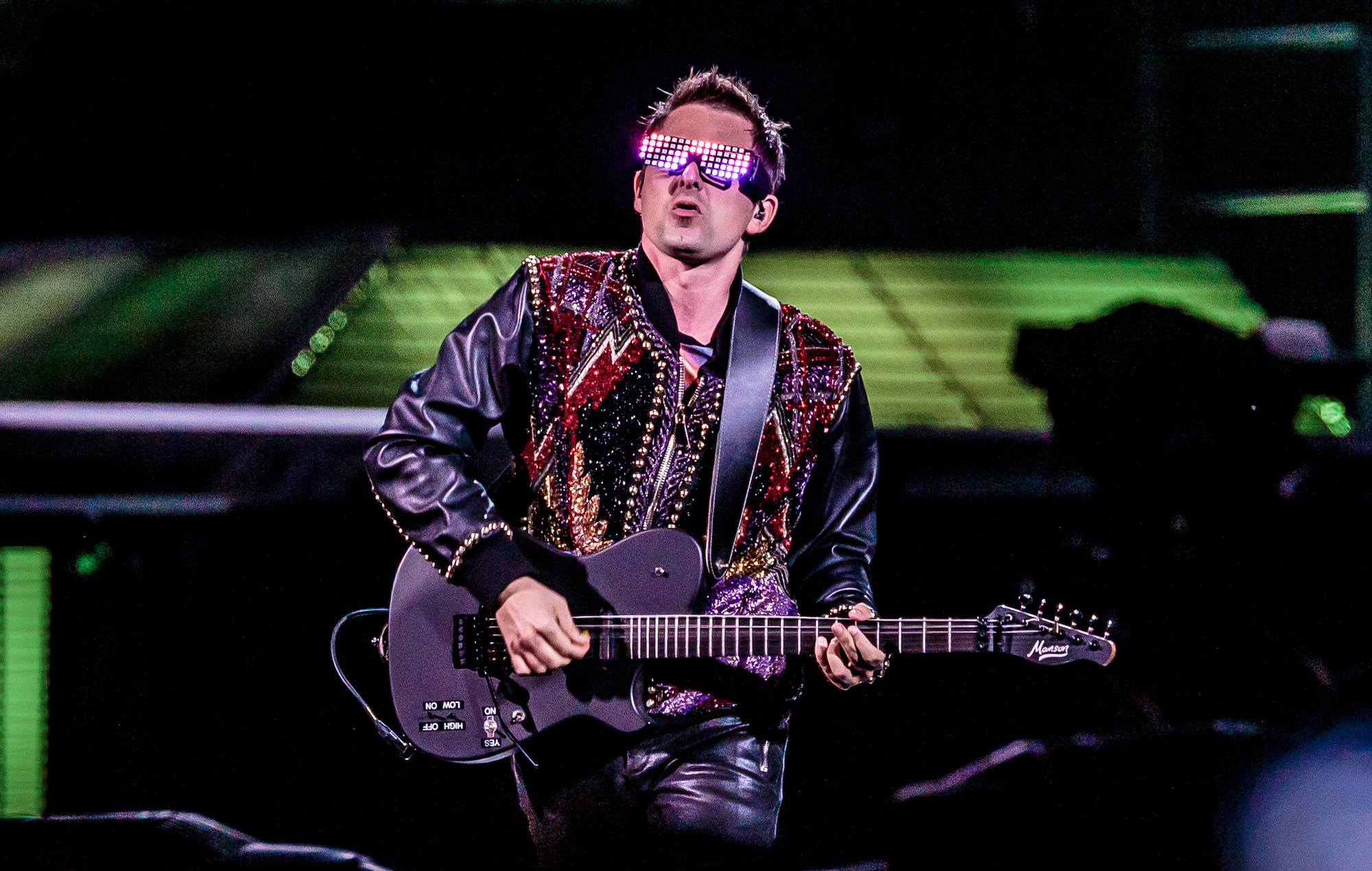 Muse band, Matt Bellamy, Discovery, Supermassive black hole, 2000x1270 HD Desktop