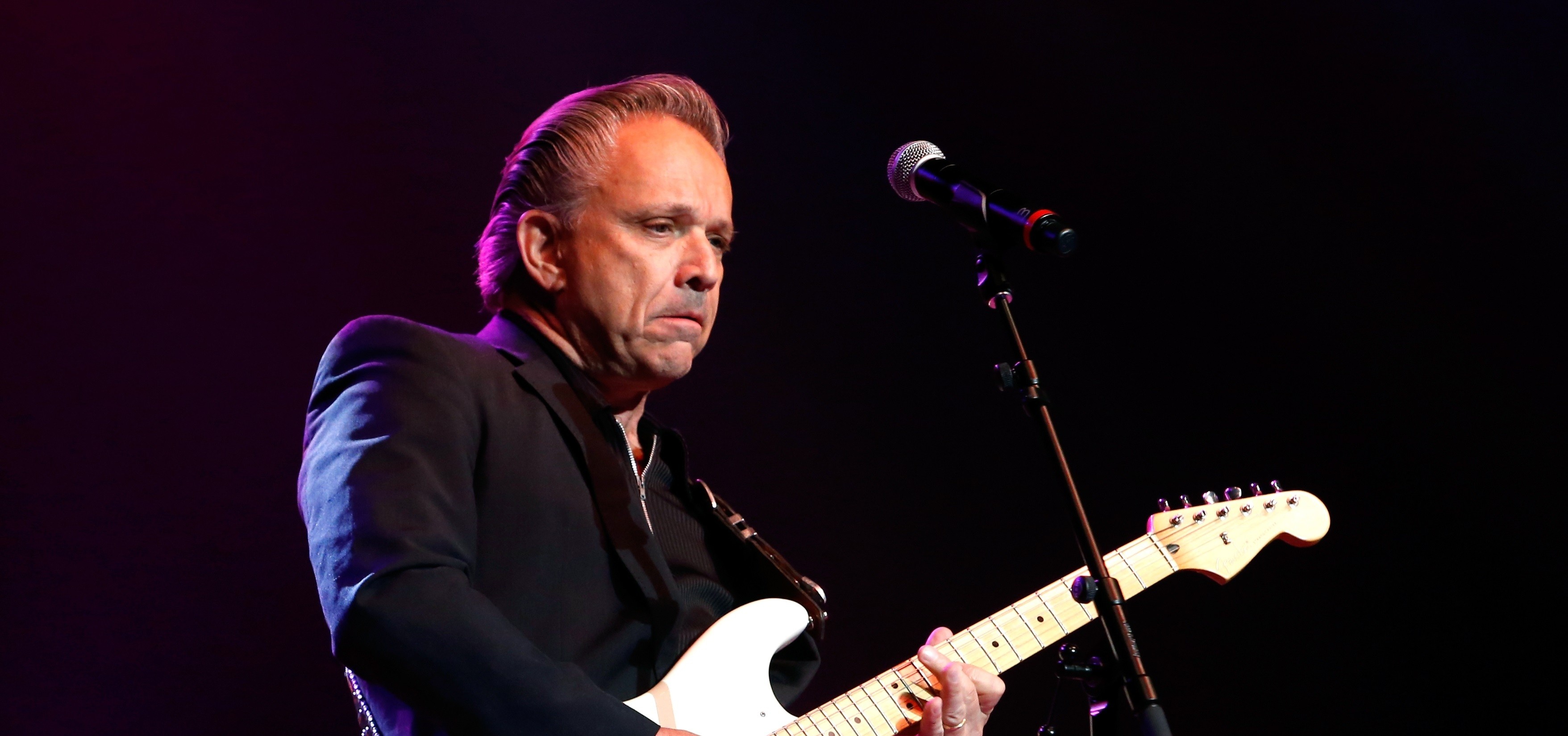 Jimmie Vaughan, Guitar legend, Changing the world of guitar playing, 3520x1650 Dual Screen Desktop