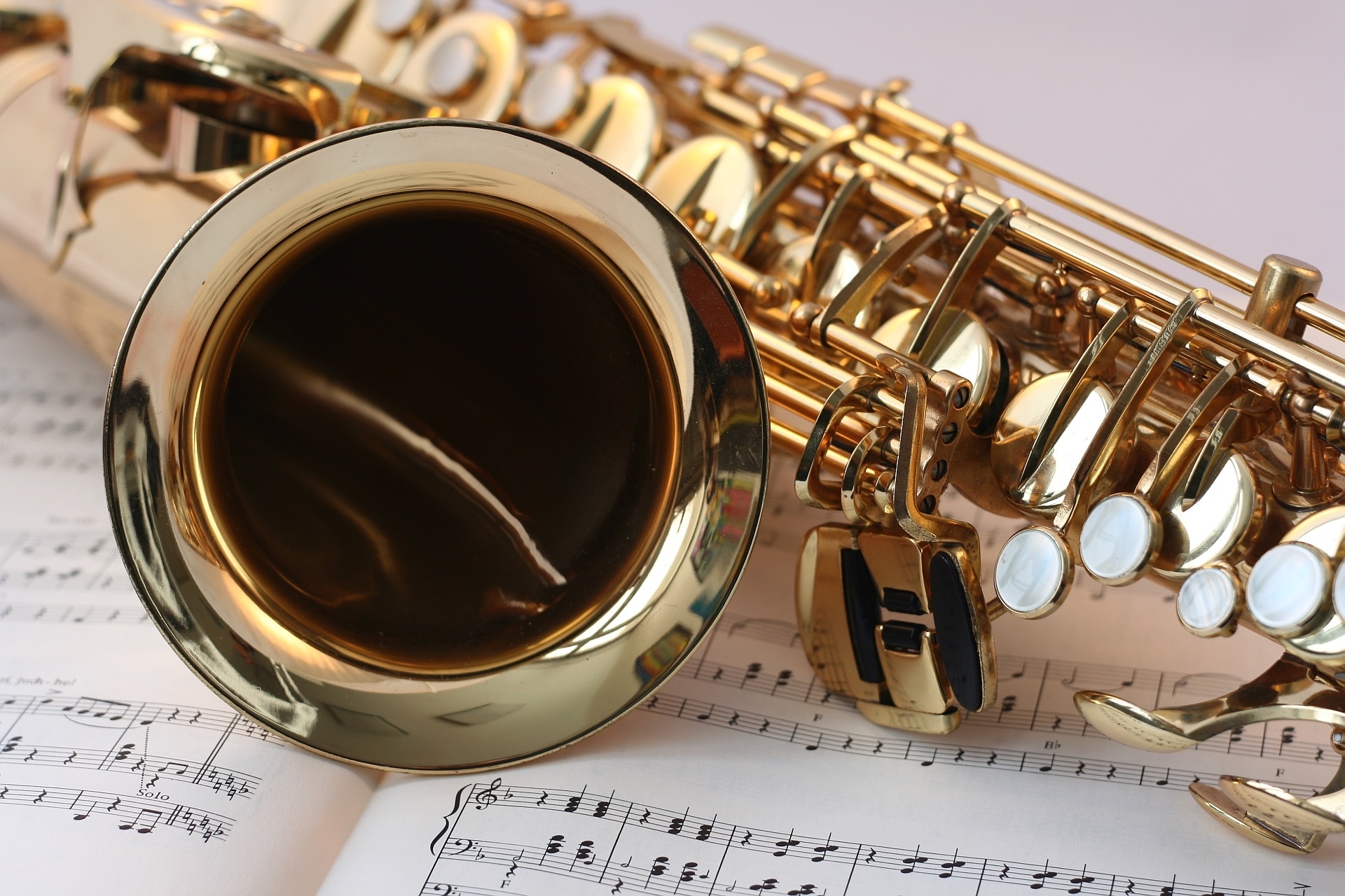 Gold saxophone, Luxurious instrument, Elegance in music, Striking visual appeal, 1920x1280 HD Desktop