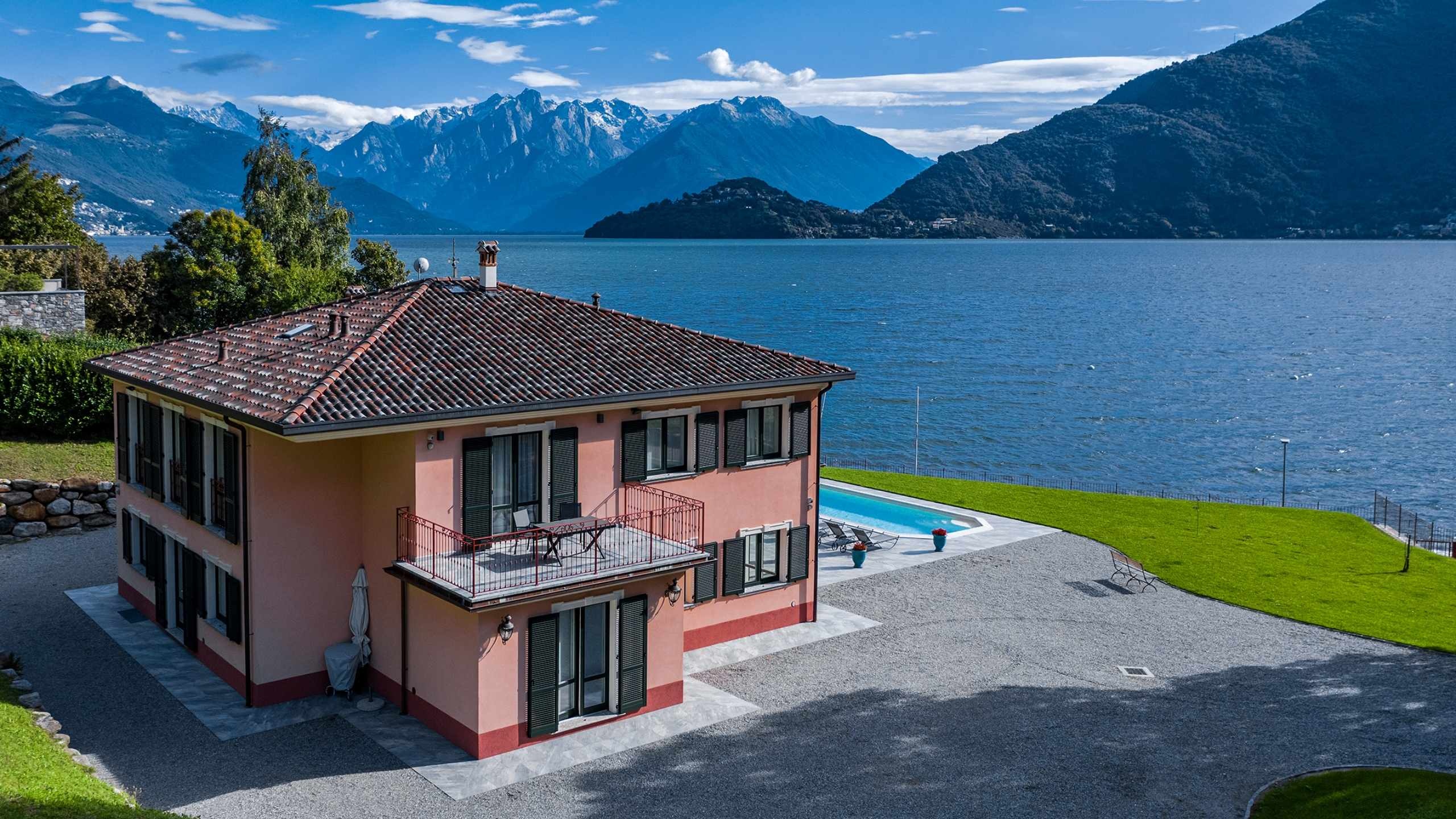 L'angelo Del Lario, Lake Como Wallpaper, 2560x1440 HD Desktop