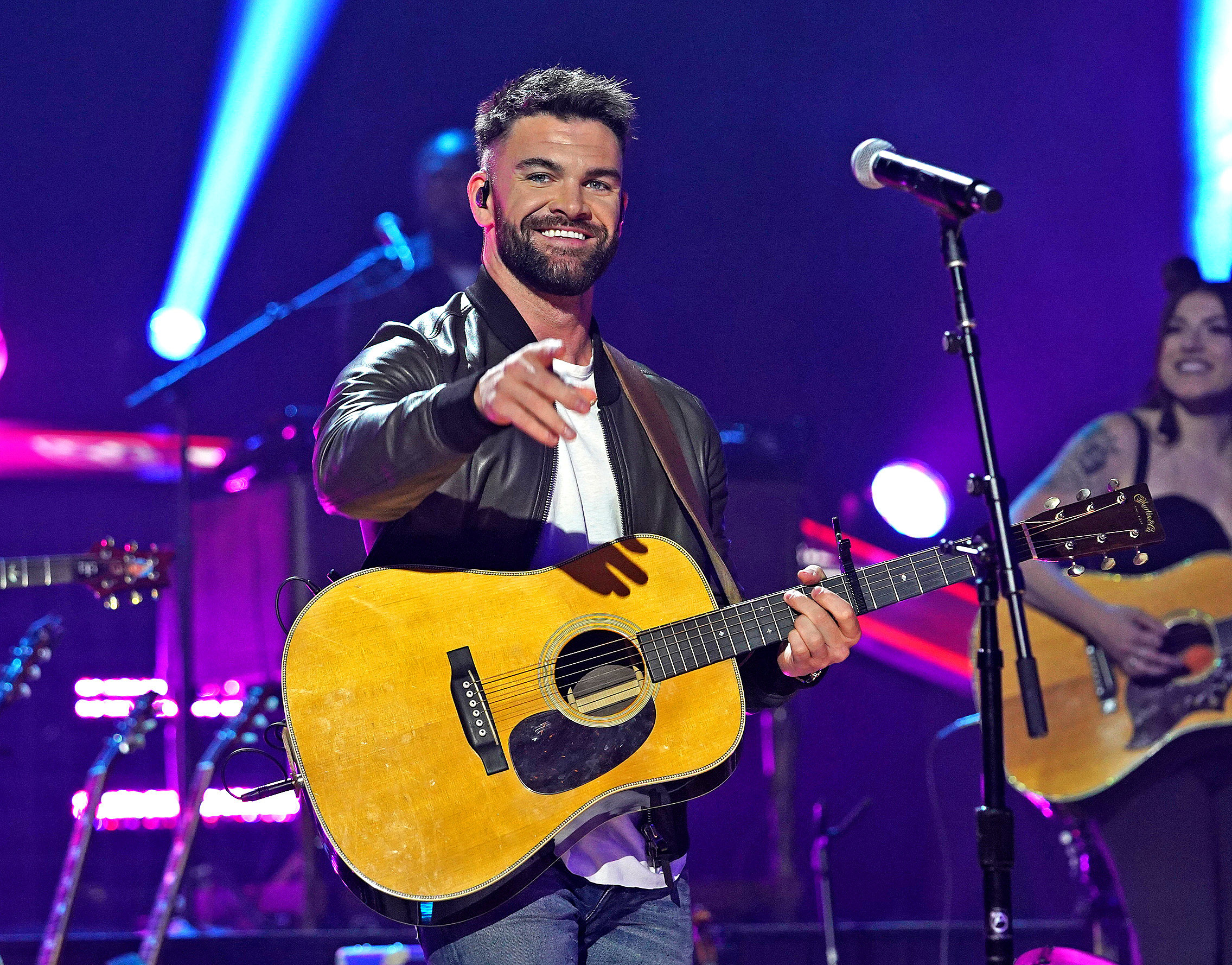 Dylan Scott, Maine summer, Concert tour, 2280x1780 HD Desktop