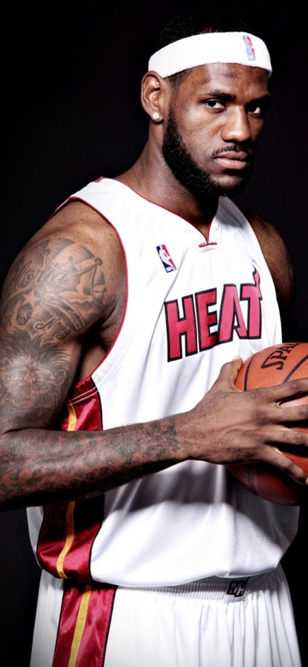 Miami Heat, LeBron James Wallpaper, 1170x2540 HD Phone