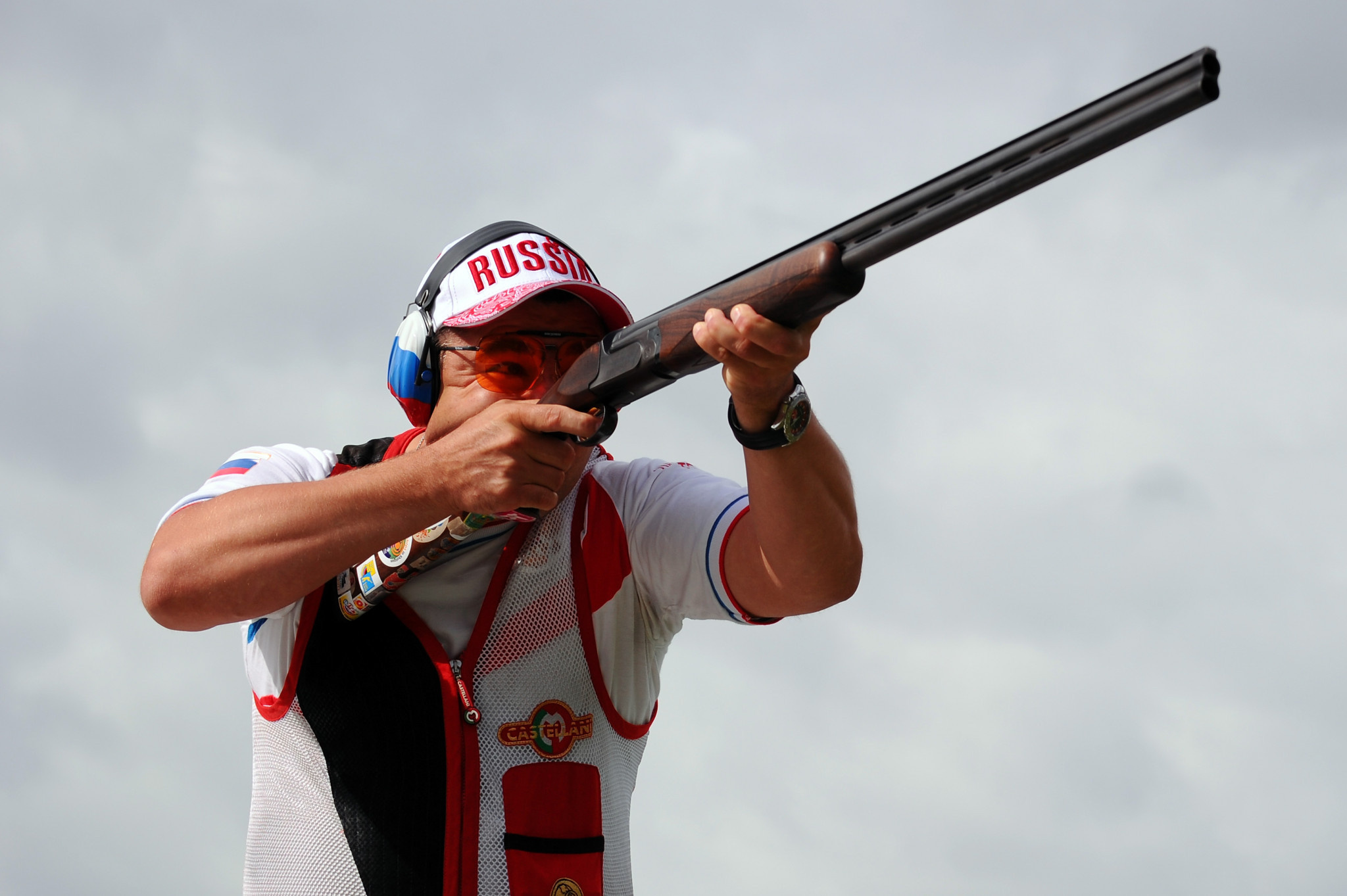 Aleksey Alipov, Skeet Shooting Wallpaper, 2050x1370 HD Desktop