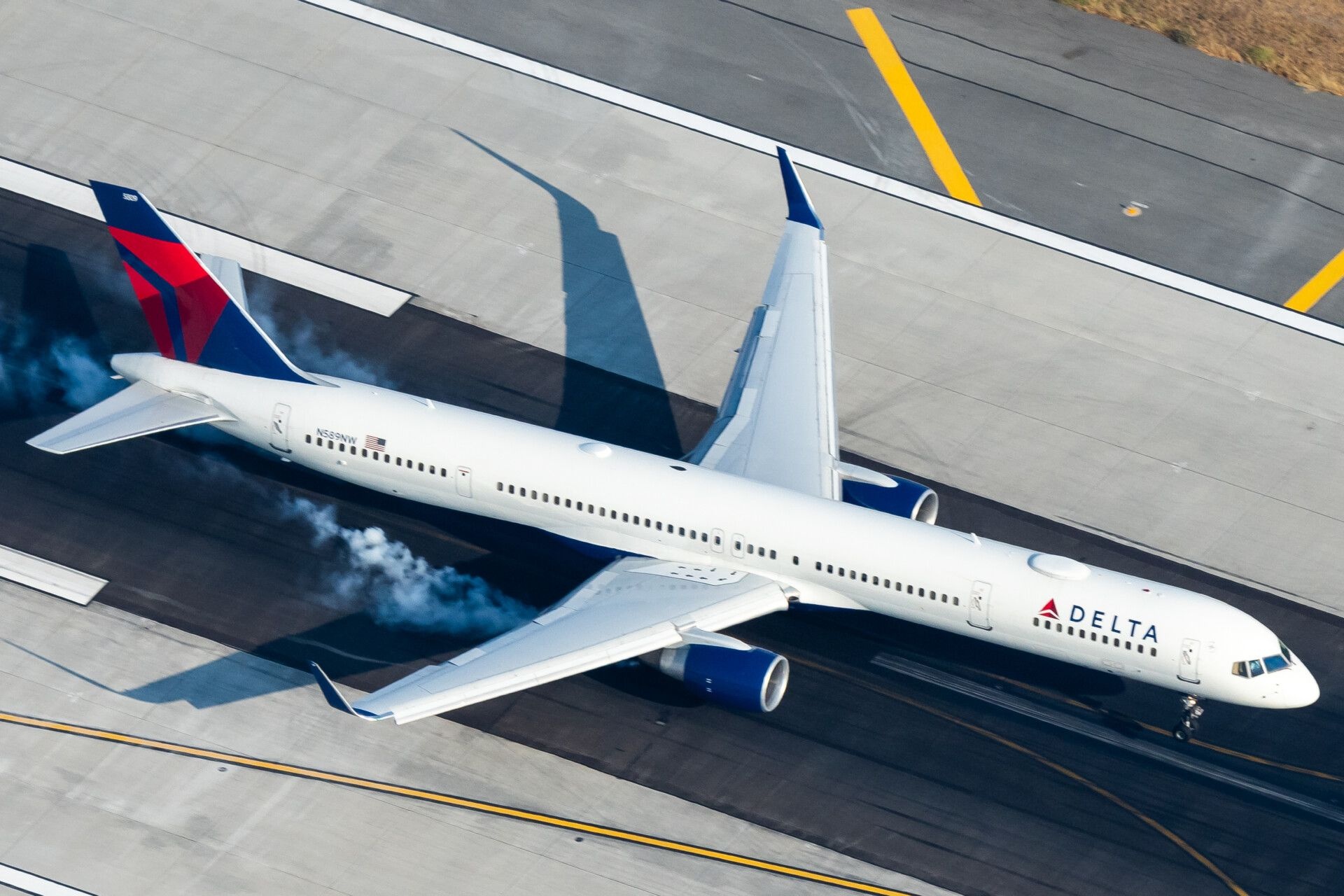 Delta Air Lines, Comeback, New York City, Airline industry, 1920x1280 HD Desktop