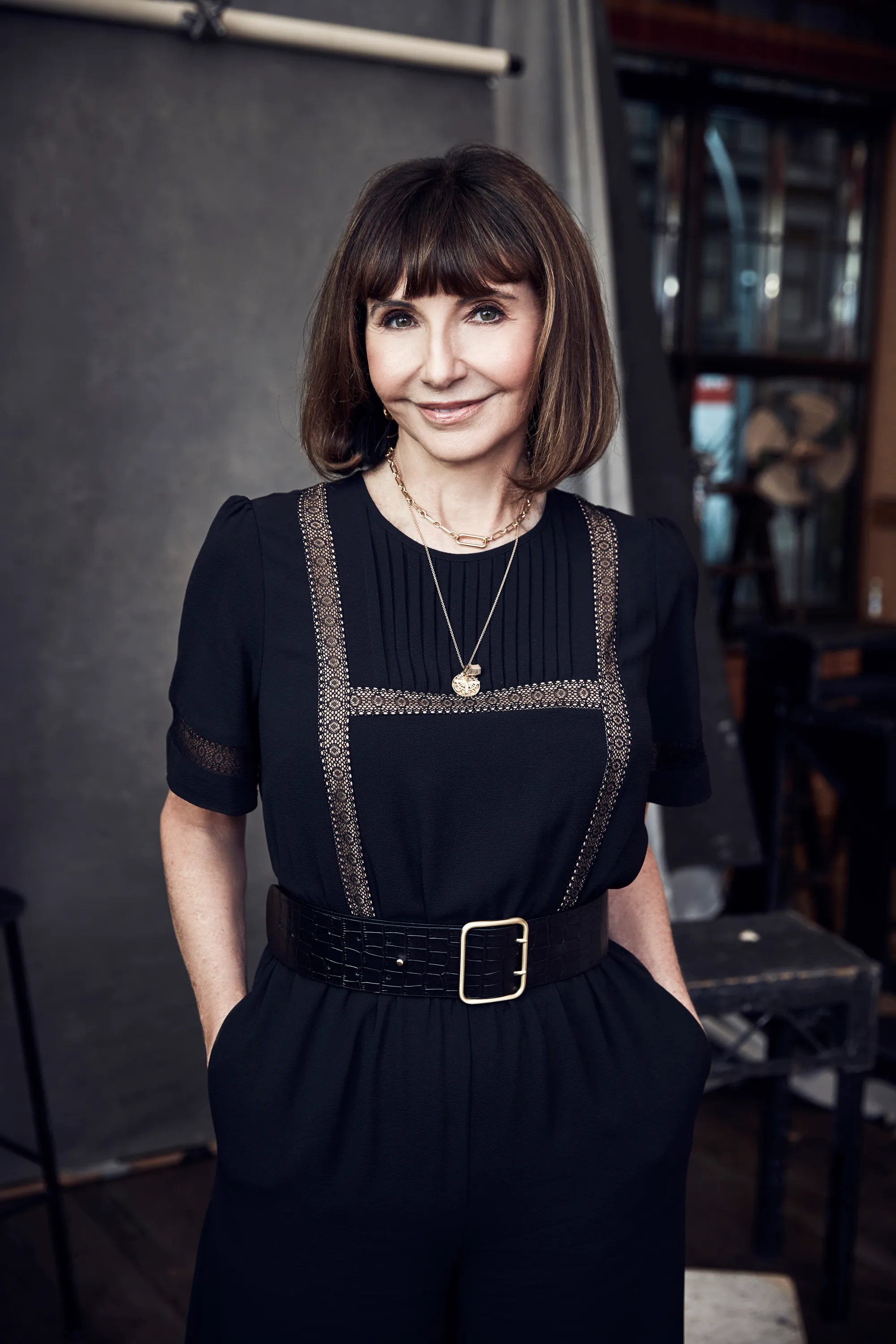 Mary Steenburgen, Fall blues, Strega Nona, Vogue, 2000x3000 HD Phone