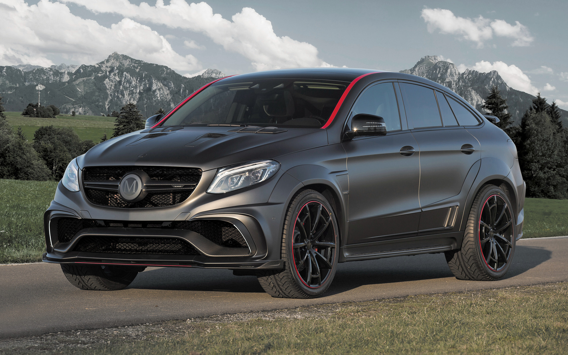 Luxurious Mercedes-Benz GLE, Gleaming white color, Powerful performance, Exclusive customization, 1920x1200 HD Desktop