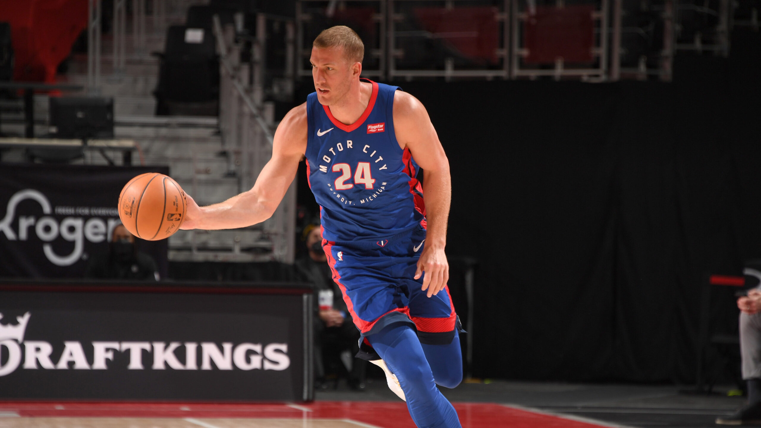 Mason Plumlee, Sports trade, Pistons, Hornets, 2560x1440 HD Desktop