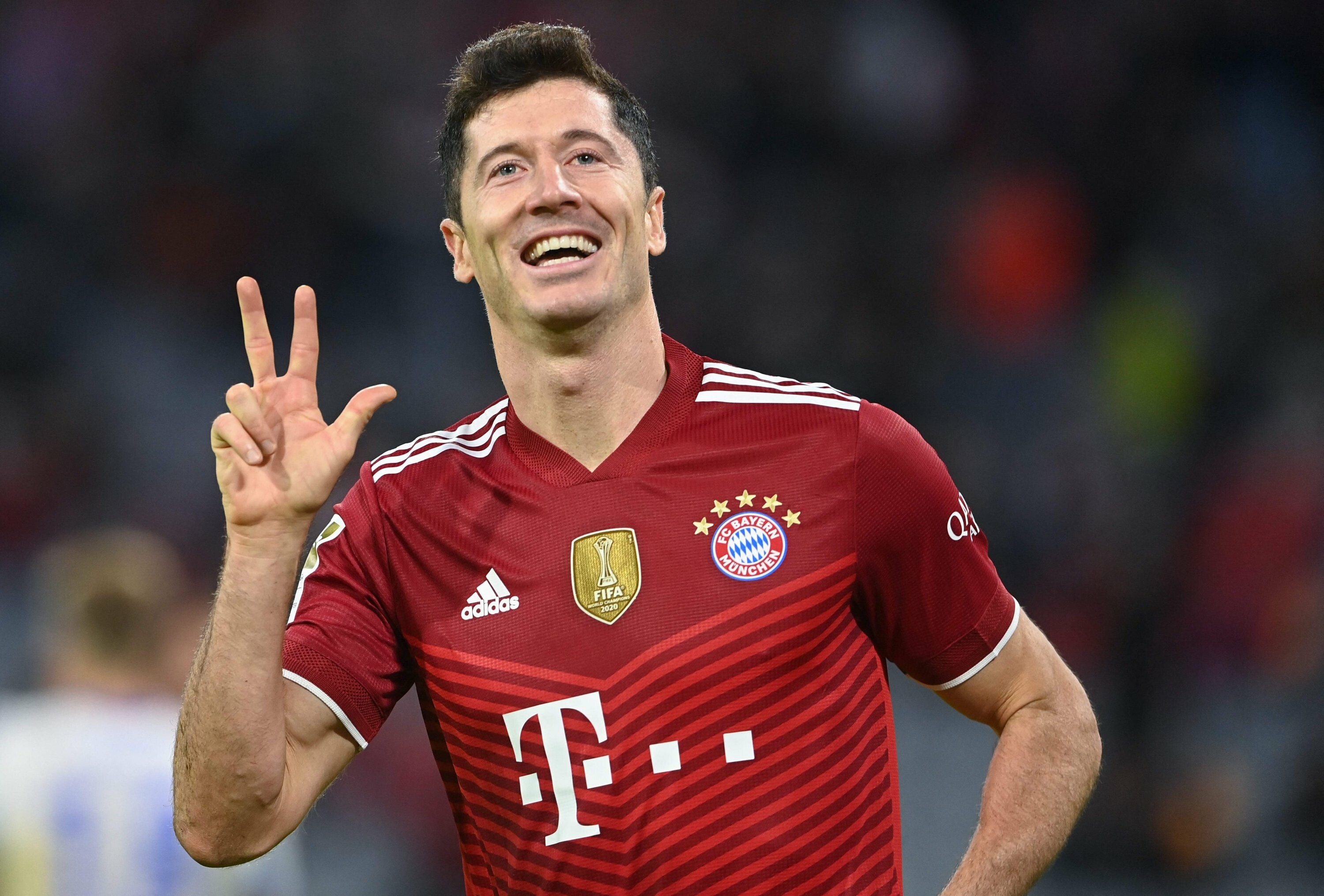 Robert Lewandowski, Hat trick record, Bayern's victory, Hertha, 3000x2040 HD Desktop