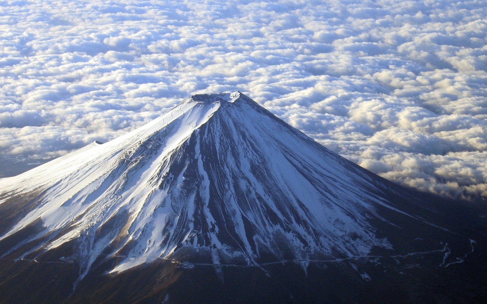 Crater, Mount Fuji (Japan) Wallpaper, 1920x1200 HD Desktop