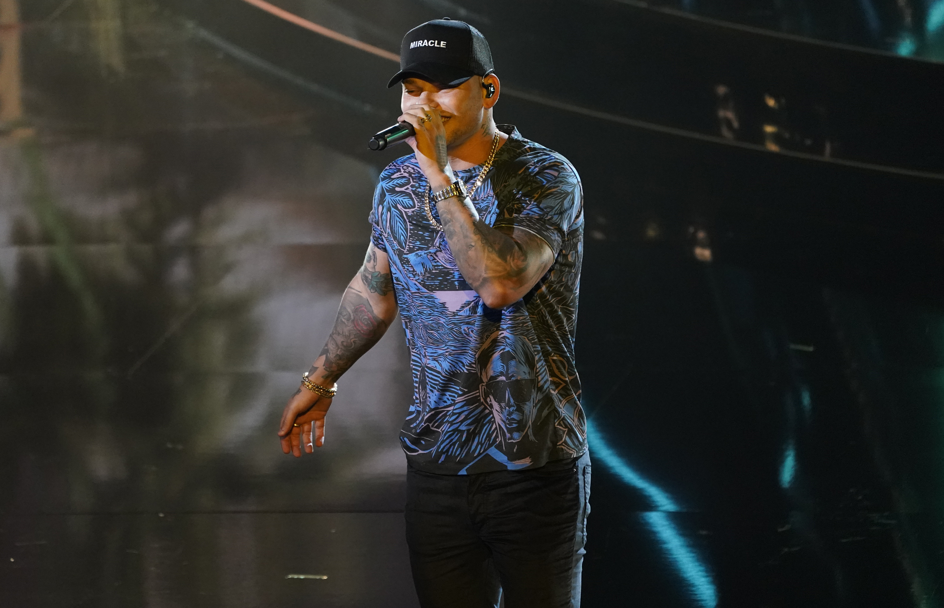 Kane Brown, Salt Lake City, Vivint Arena, Music, 3000x1940 HD Desktop